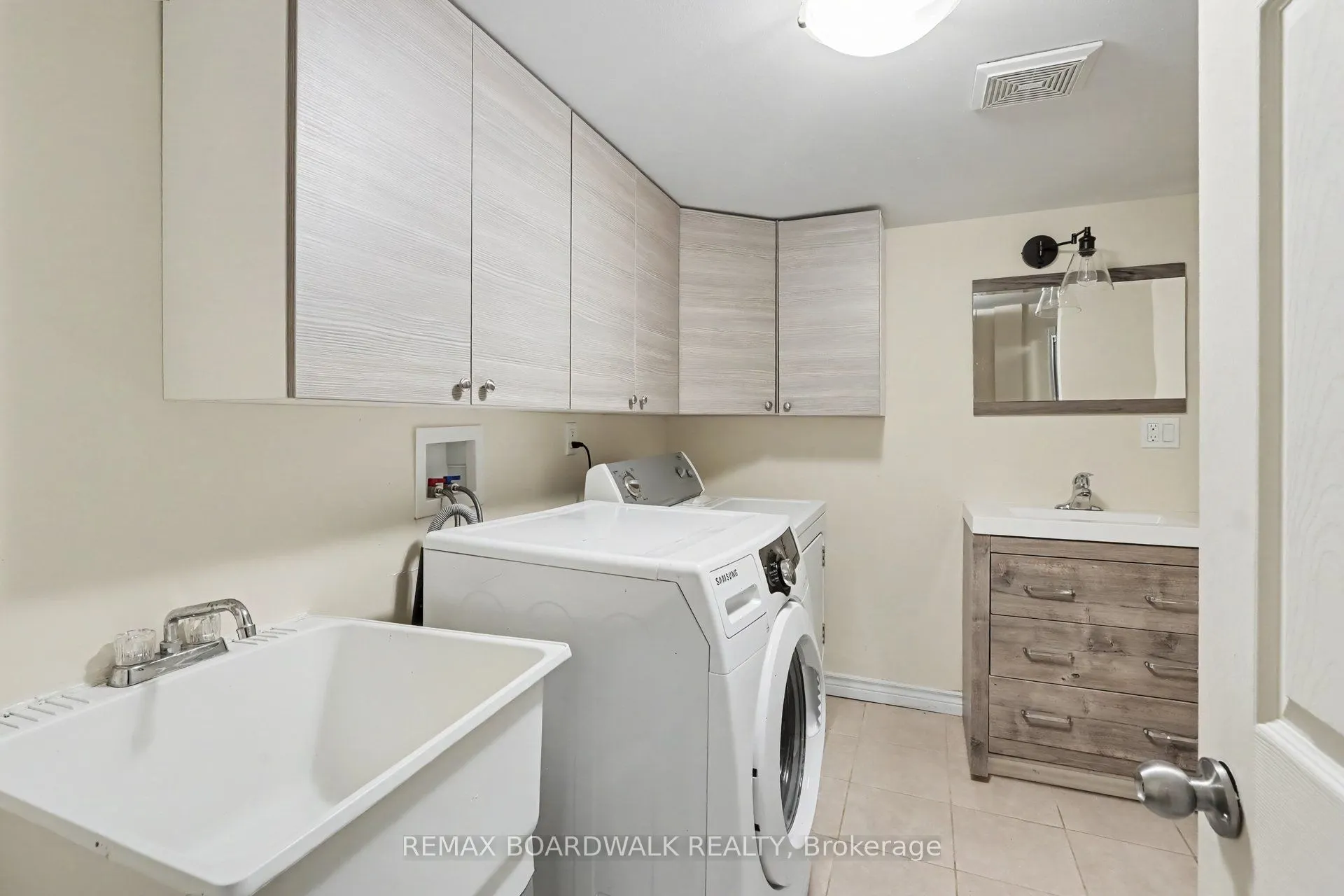 912 B Elmsmere Road #6