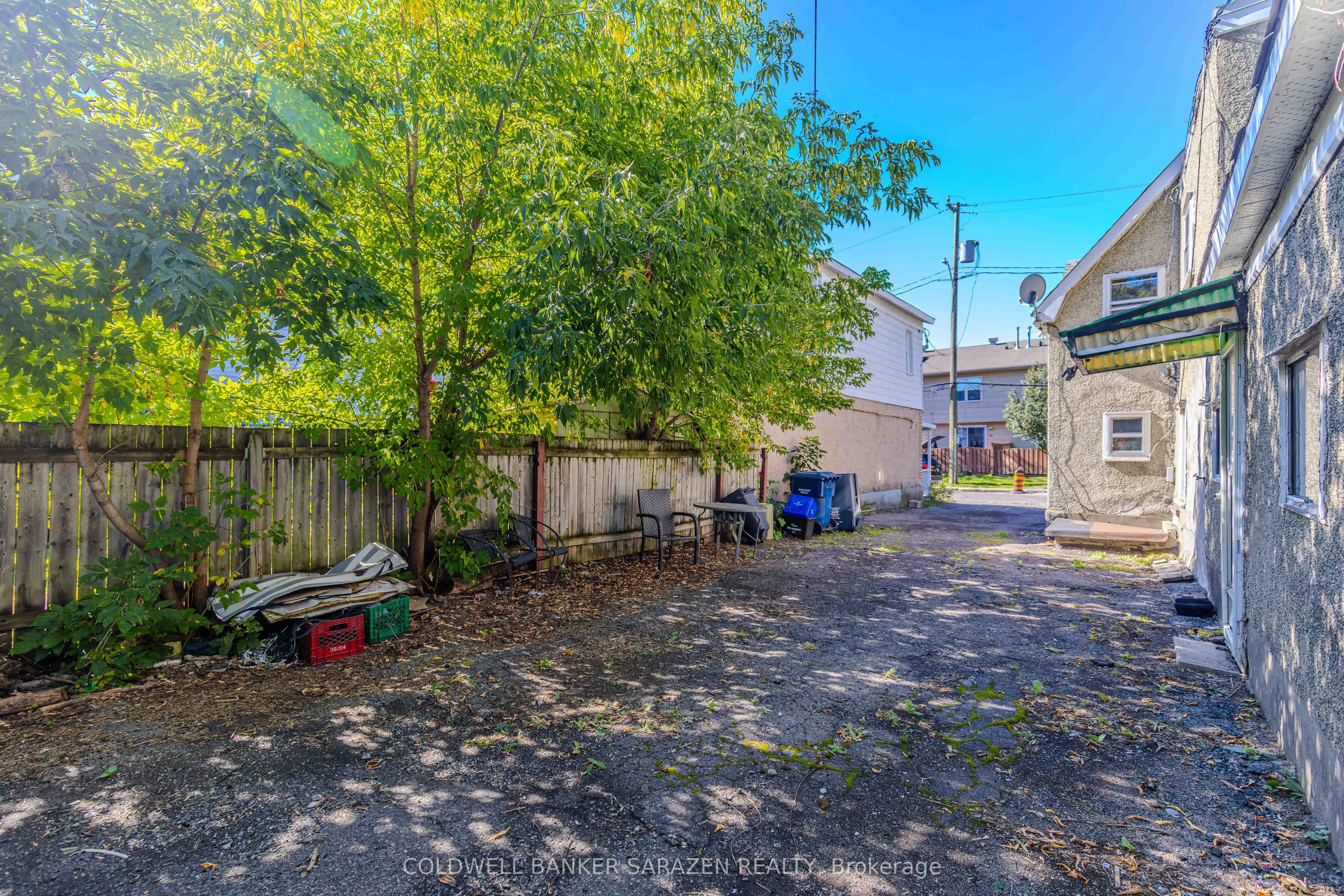 215 Desrosiers Street