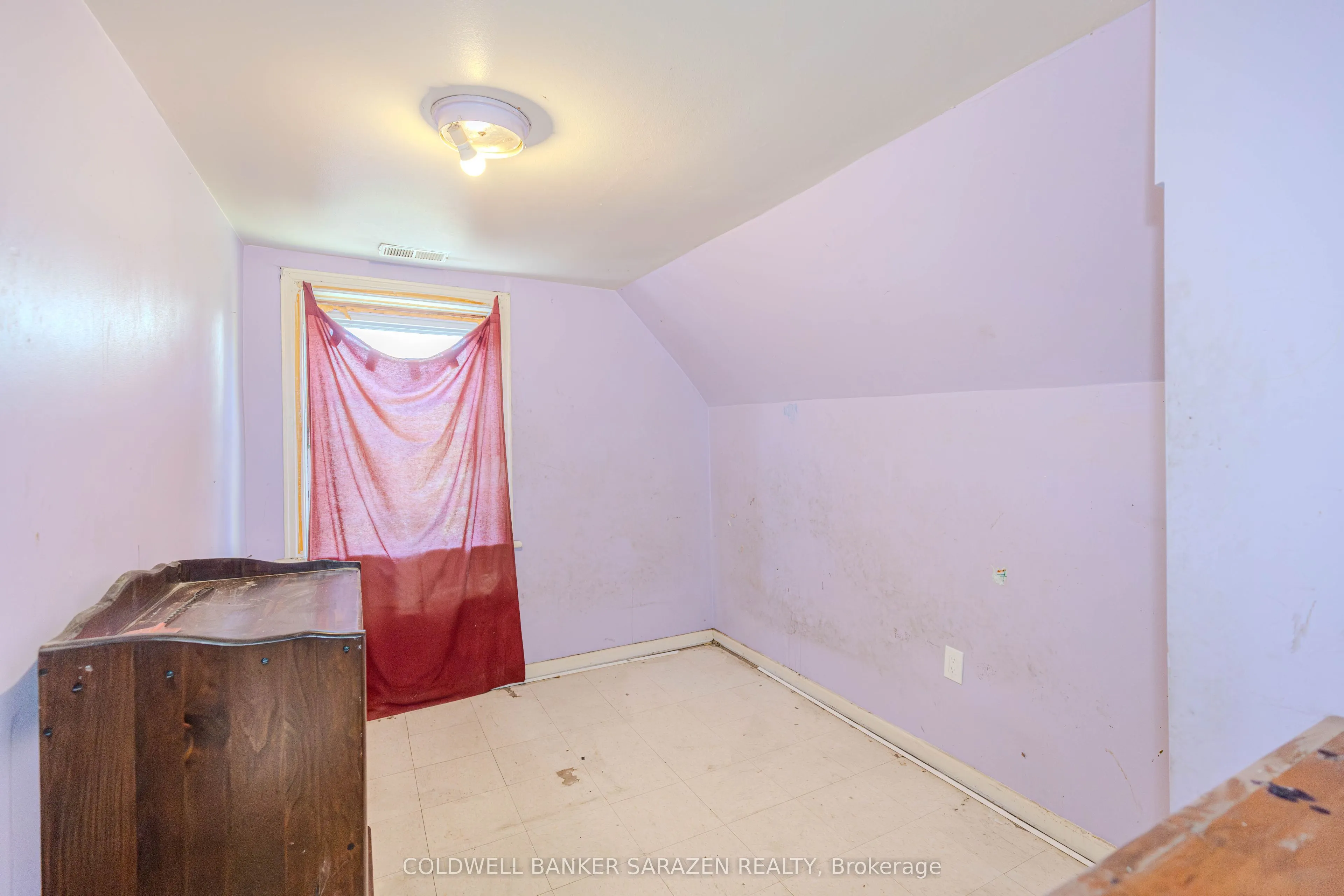 215 Desrosiers Street