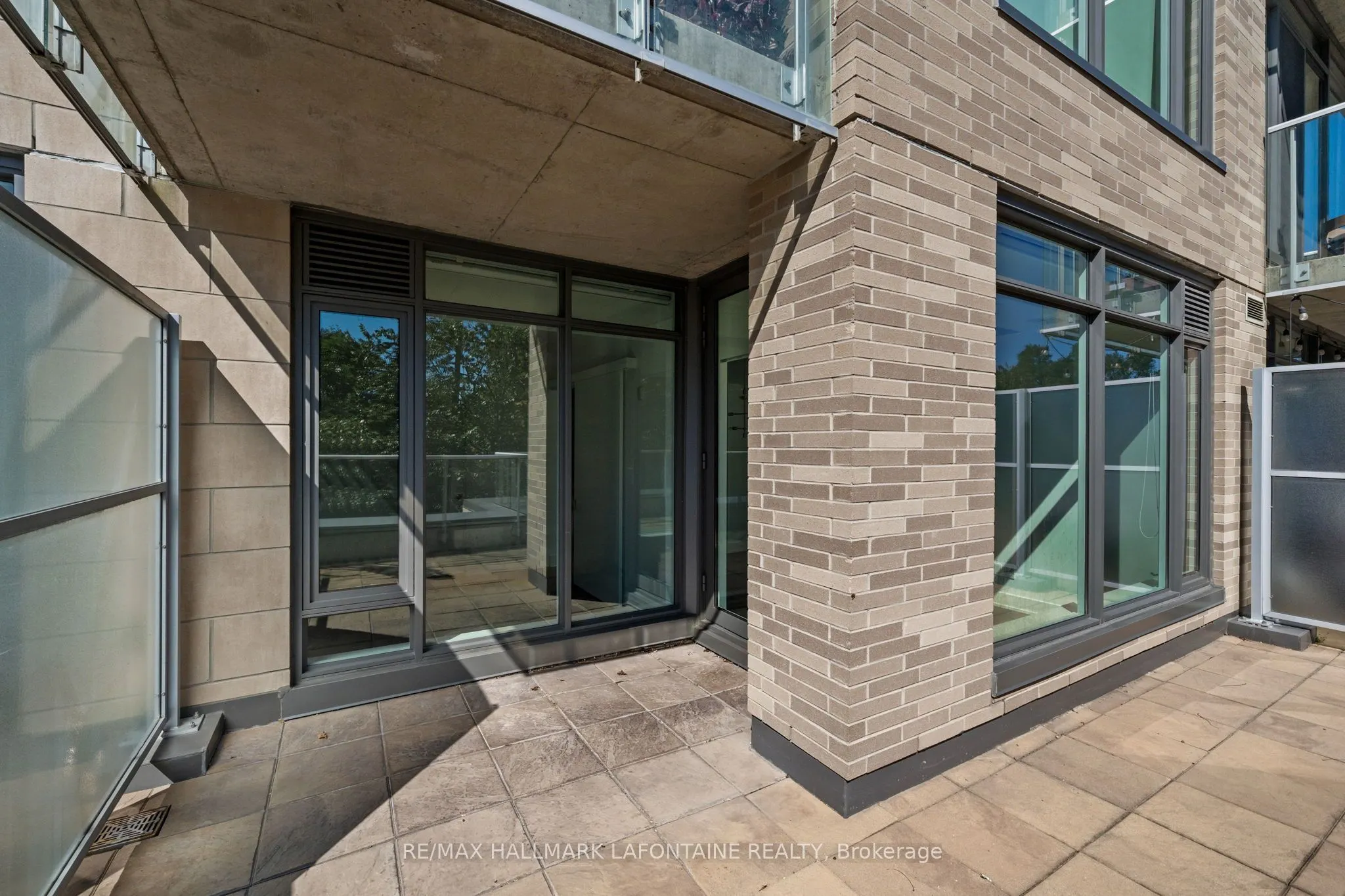 88 Richmond Road #204