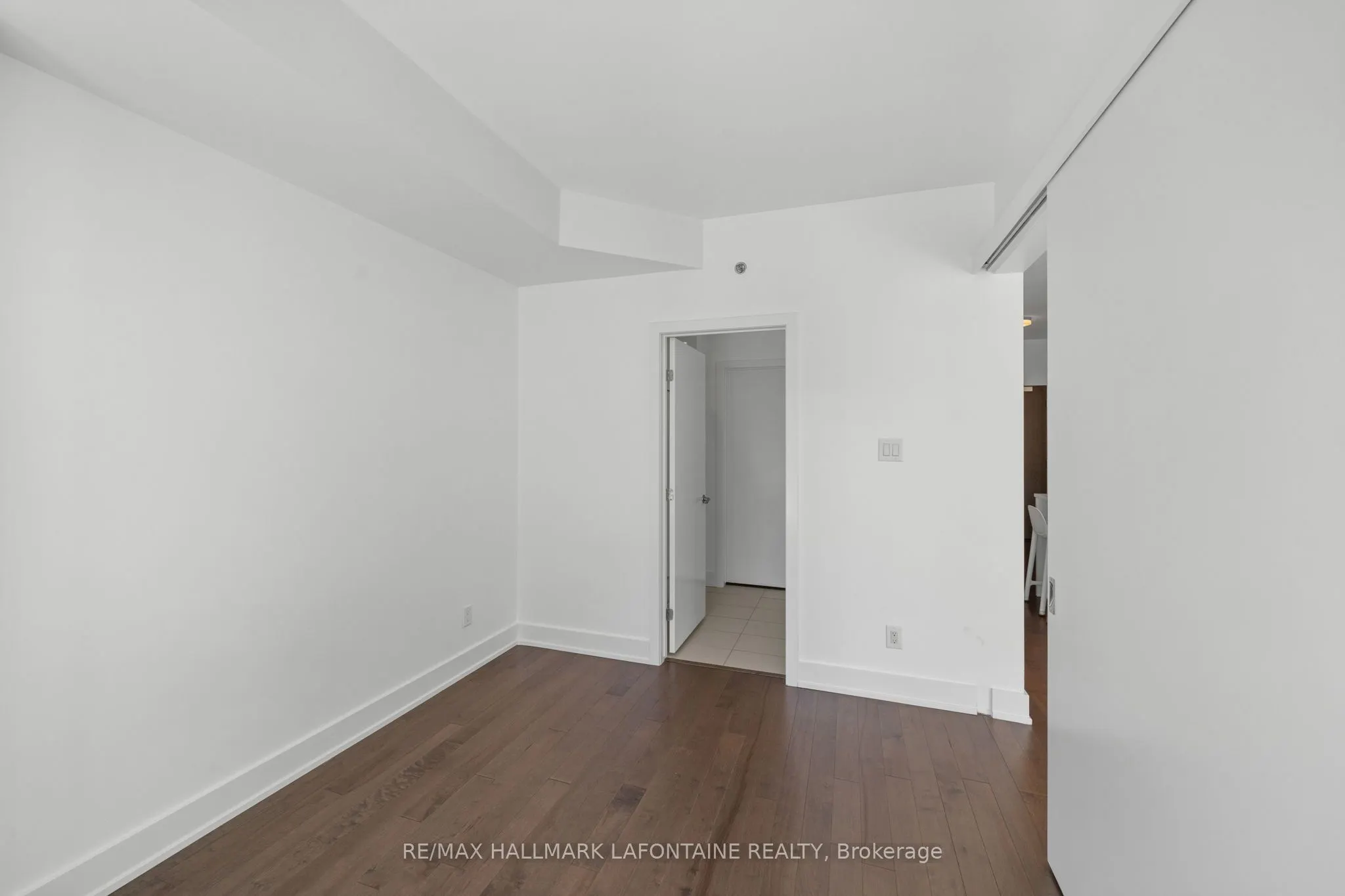 88 Richmond Road #204