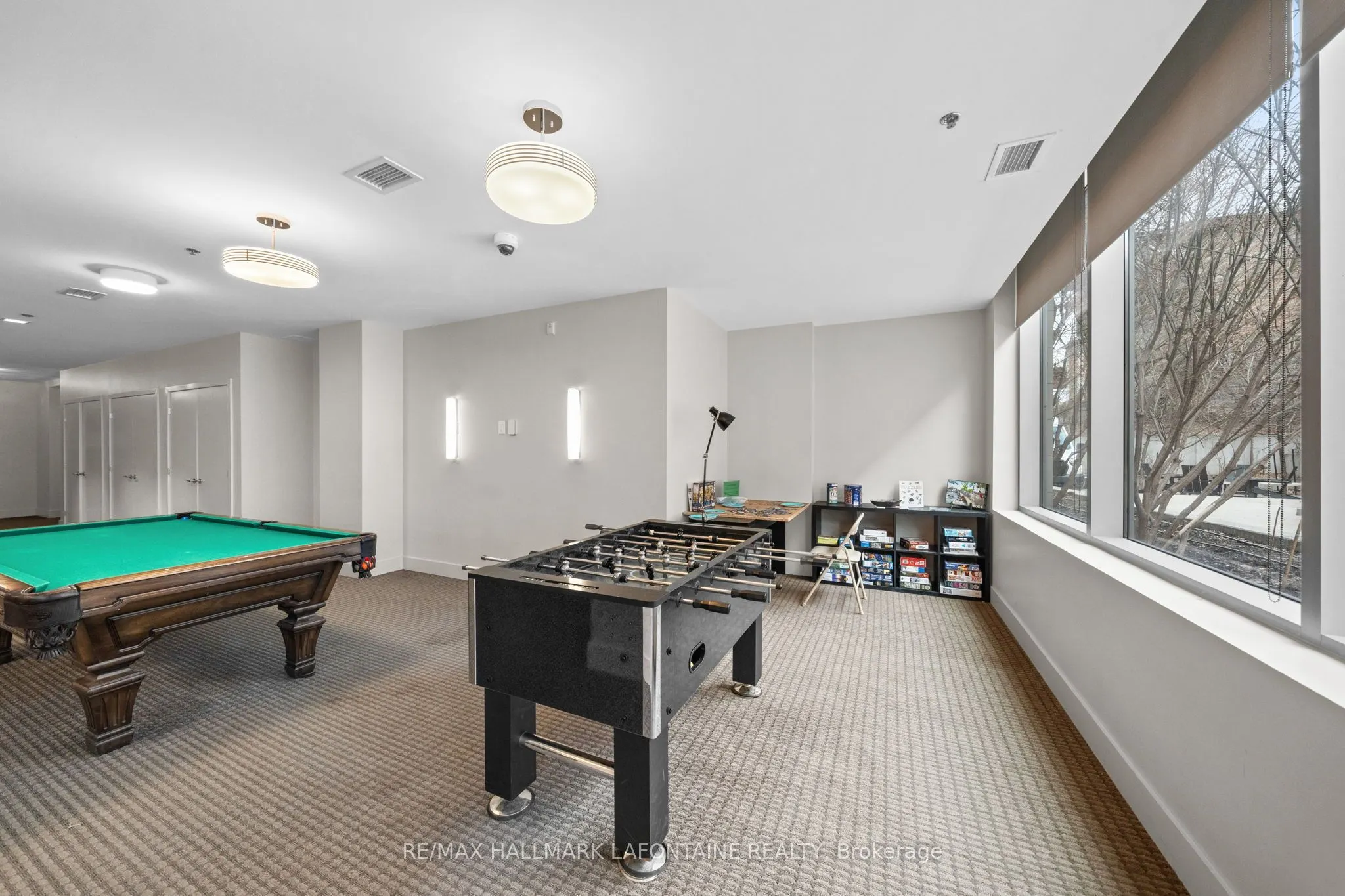 88 Richmond Road #204