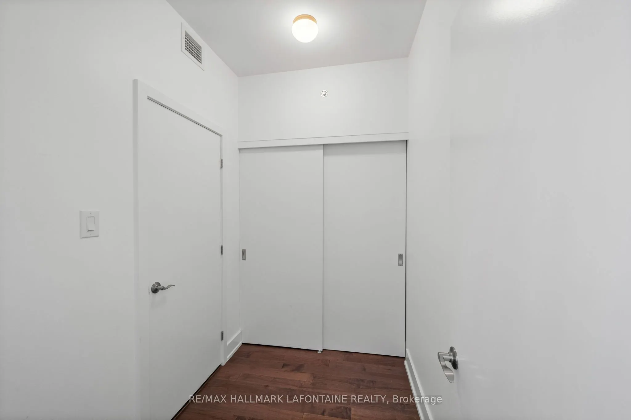 88 Richmond Road #204