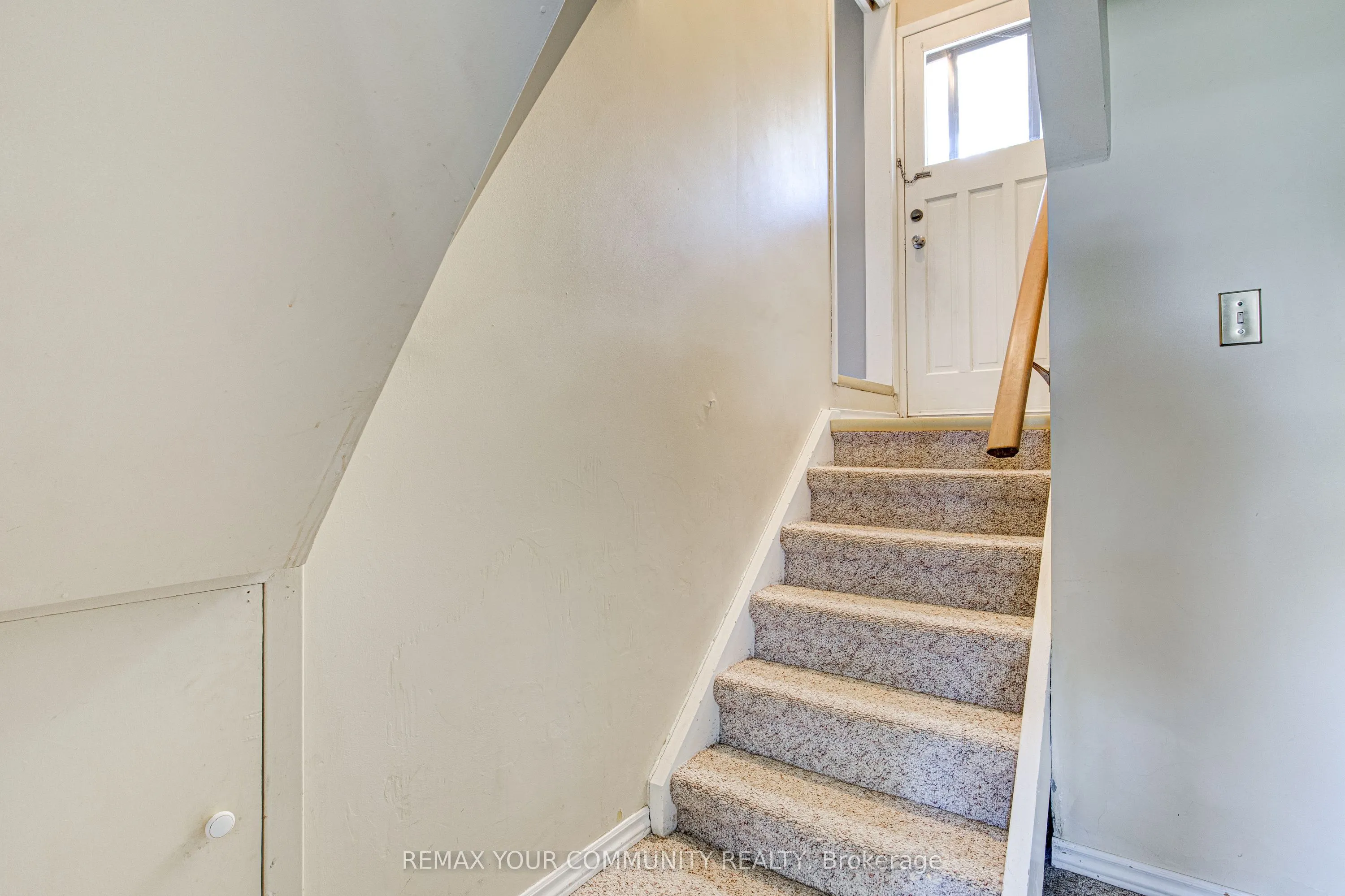 557 Glen Manor Boulevard