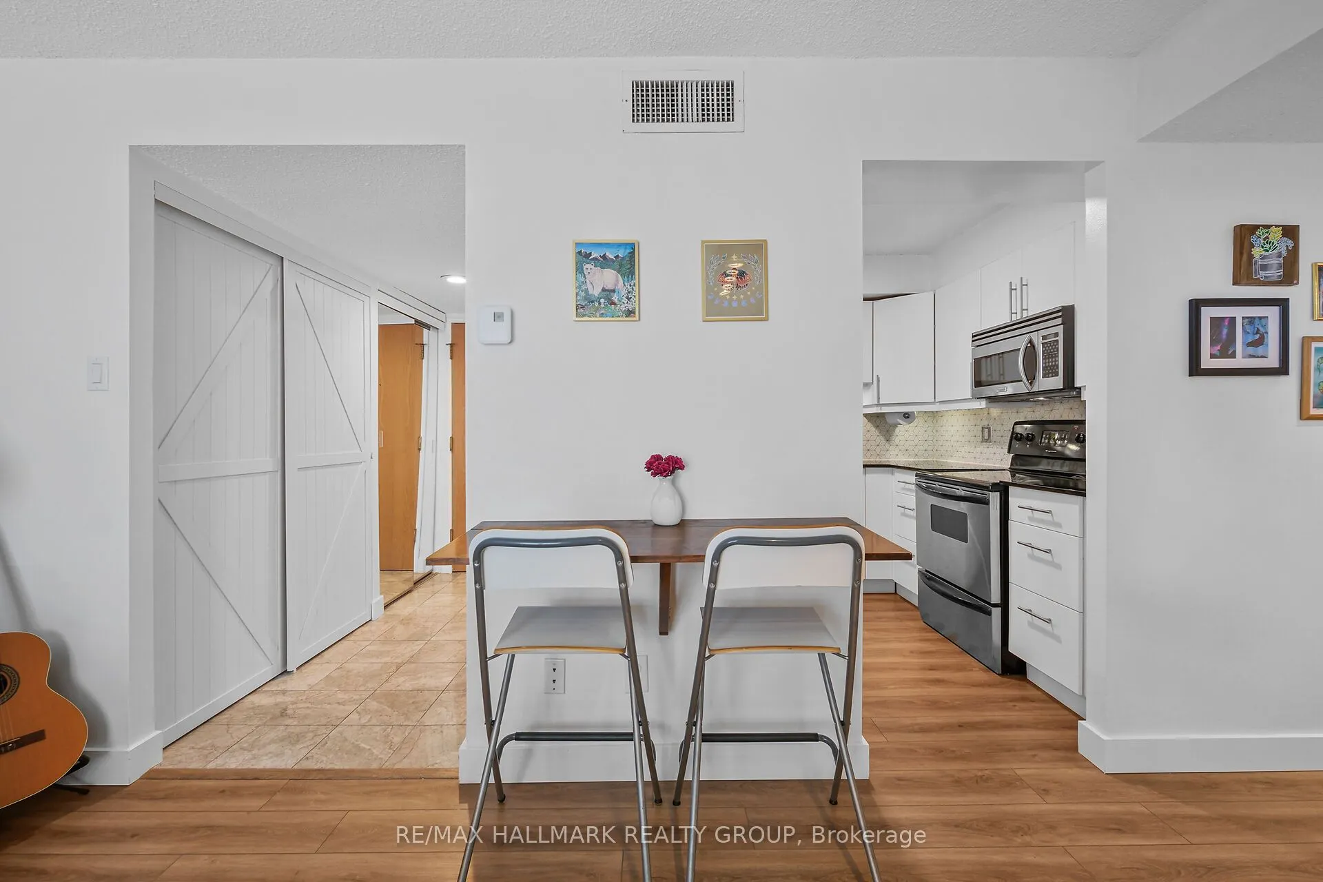 199 Kent Street #604