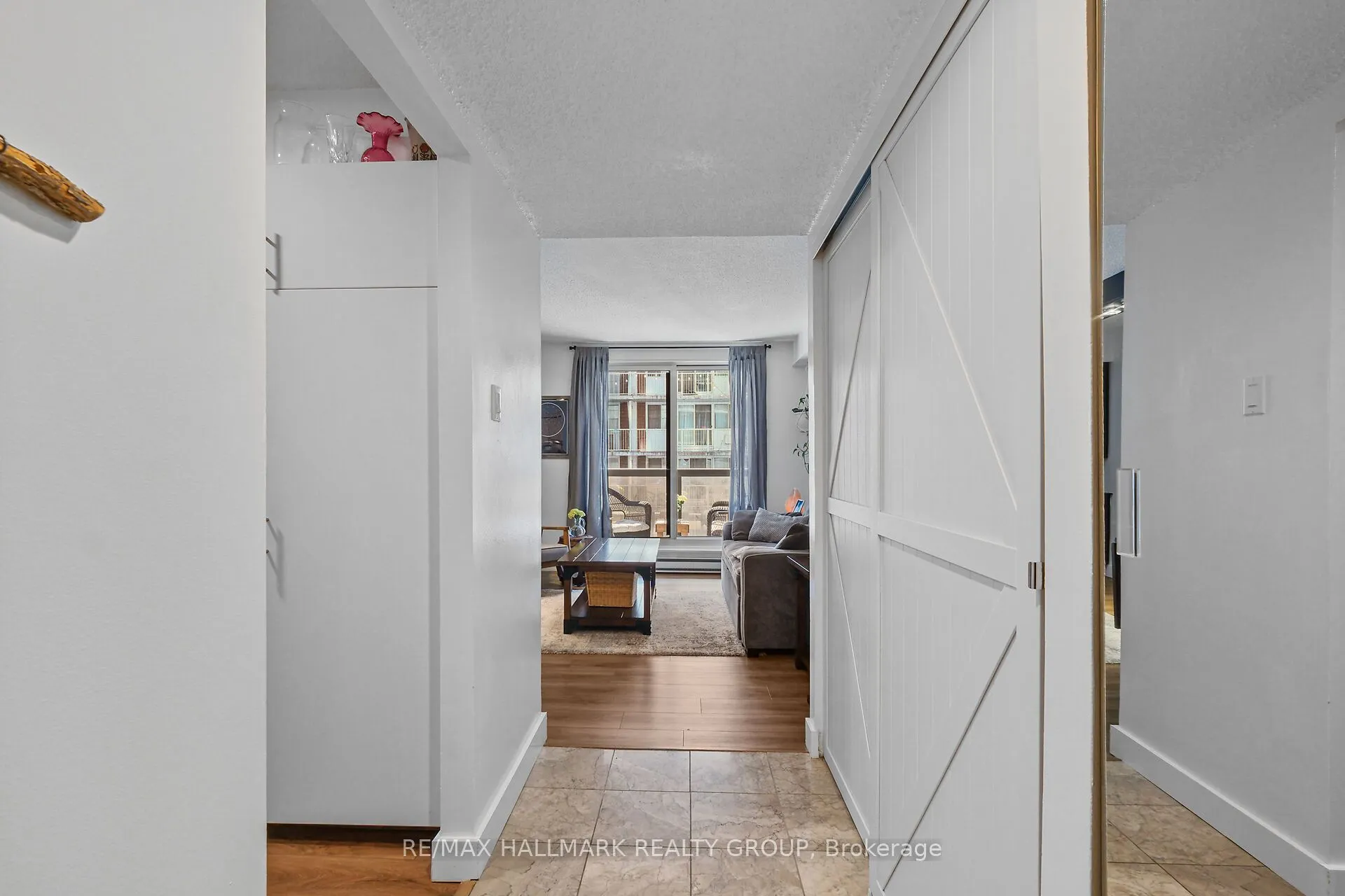 199 Kent Street #604