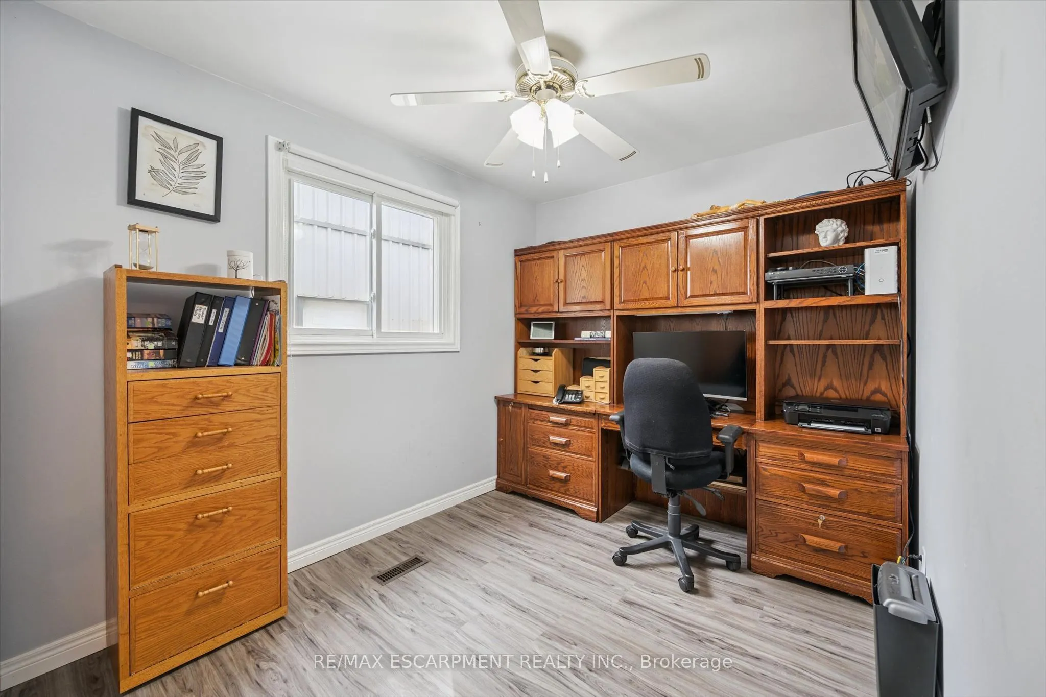 136 Woodlawn Avenue