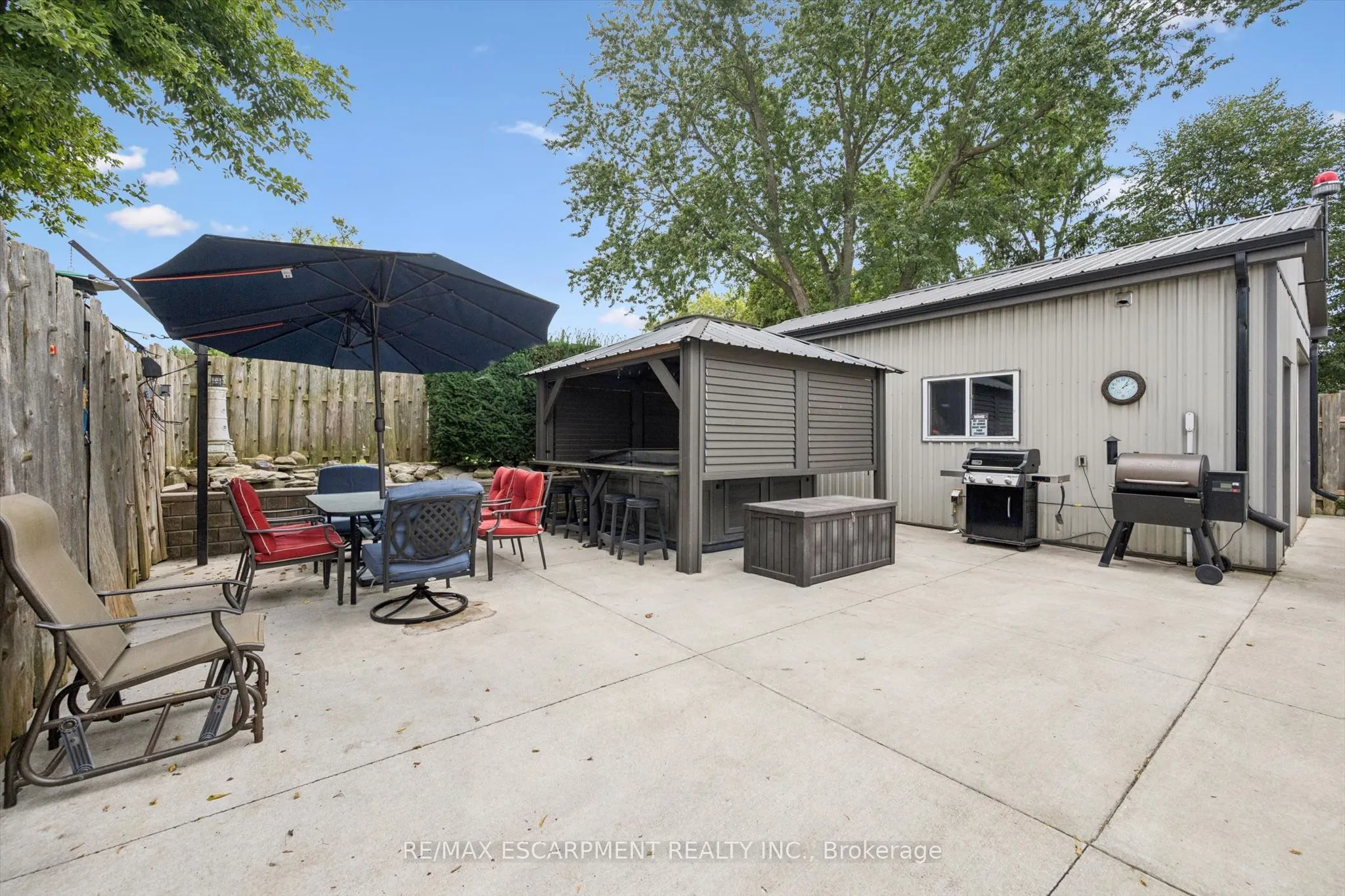 136 Woodlawn Avenue