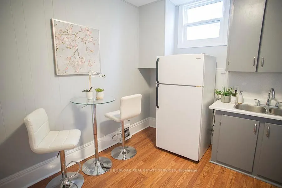 67 Terrace Hill Street #Upper