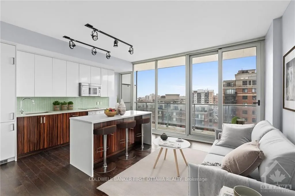 300 LISGAR Street #907