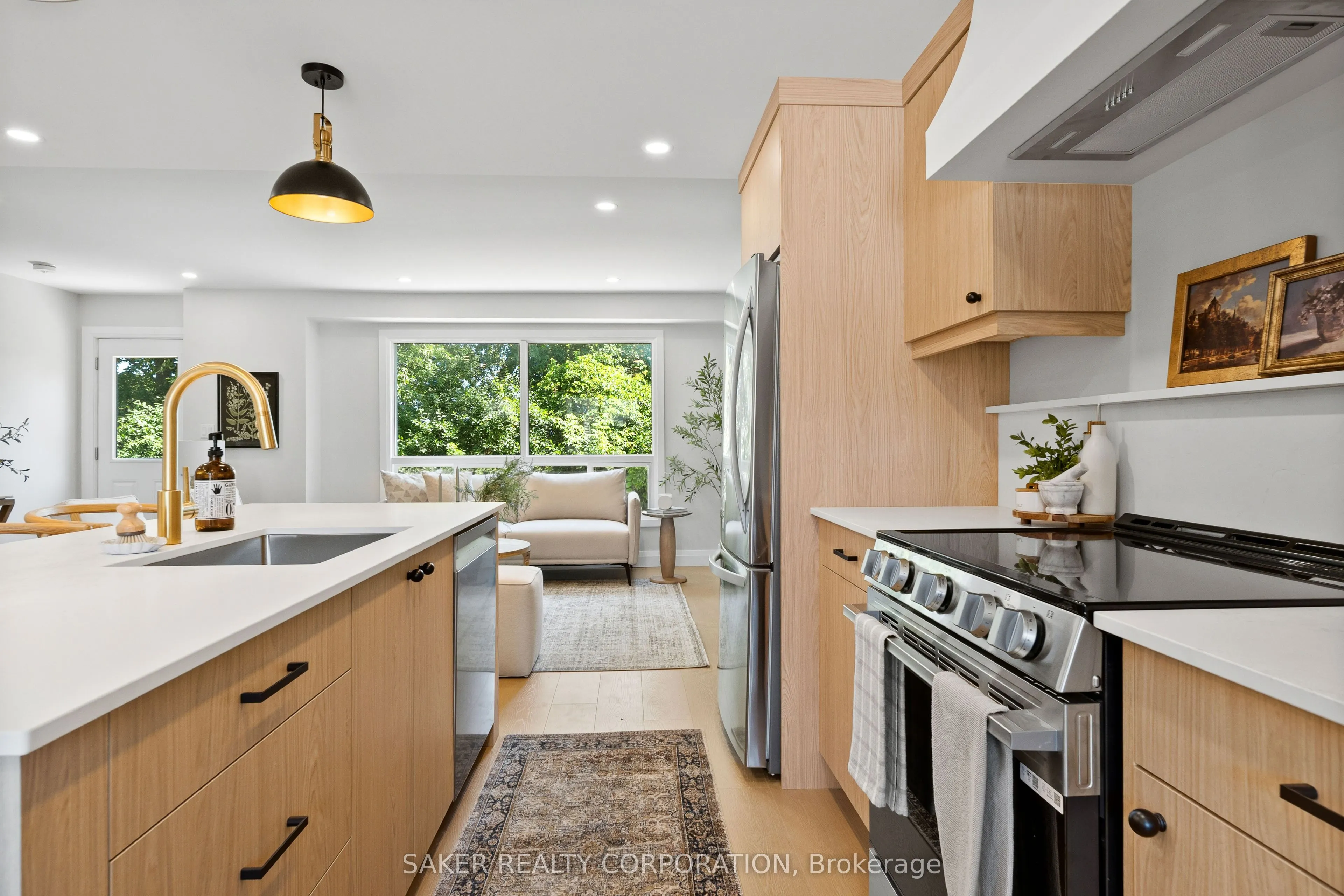 355 Sandringham Crescent #33