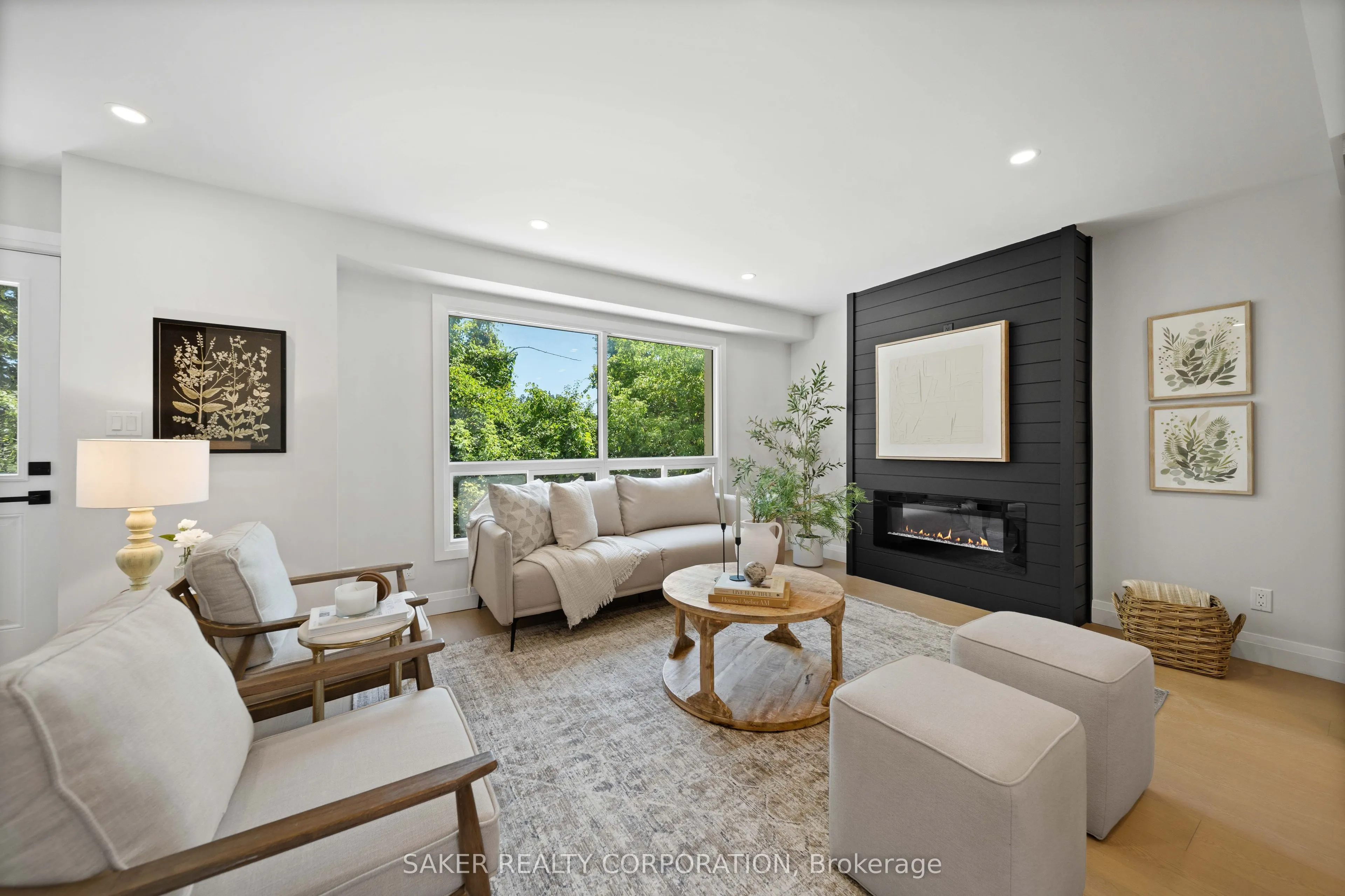 355 Sandringham Crescent #33