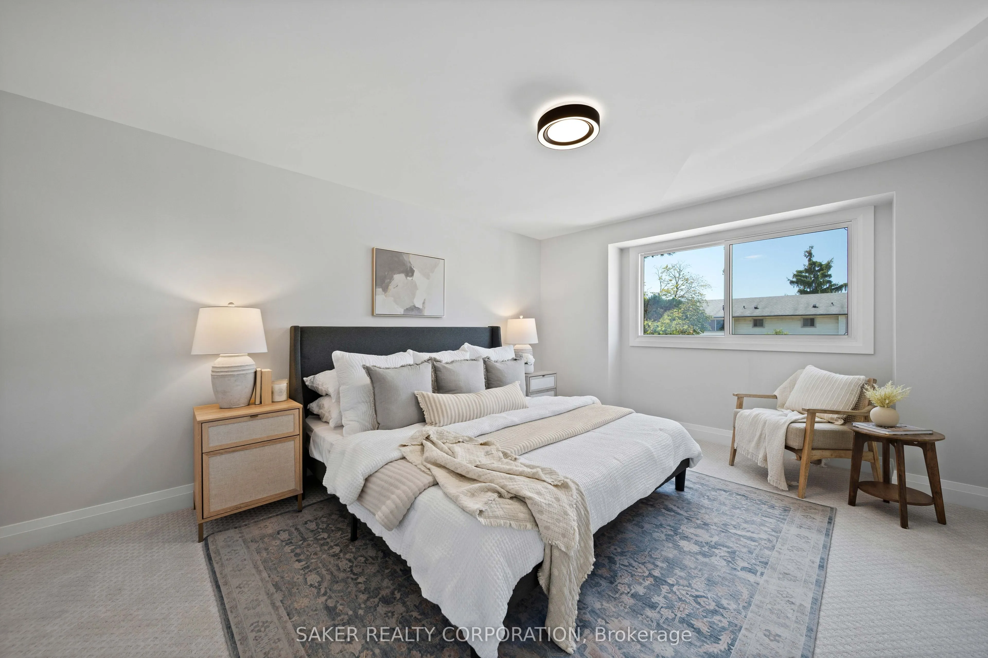 355 Sandringham Crescent #33