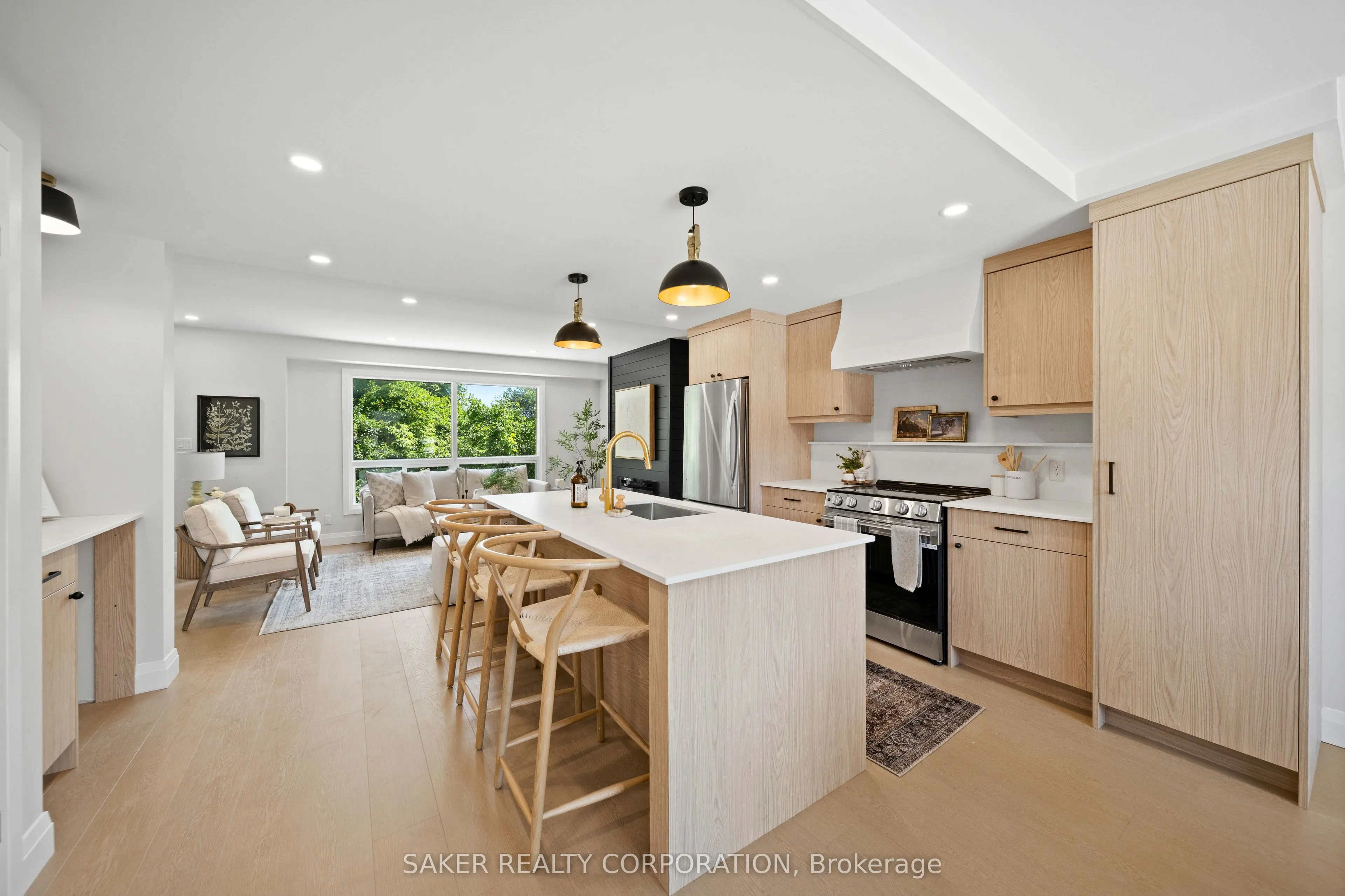 355 Sandringham Crescent #33