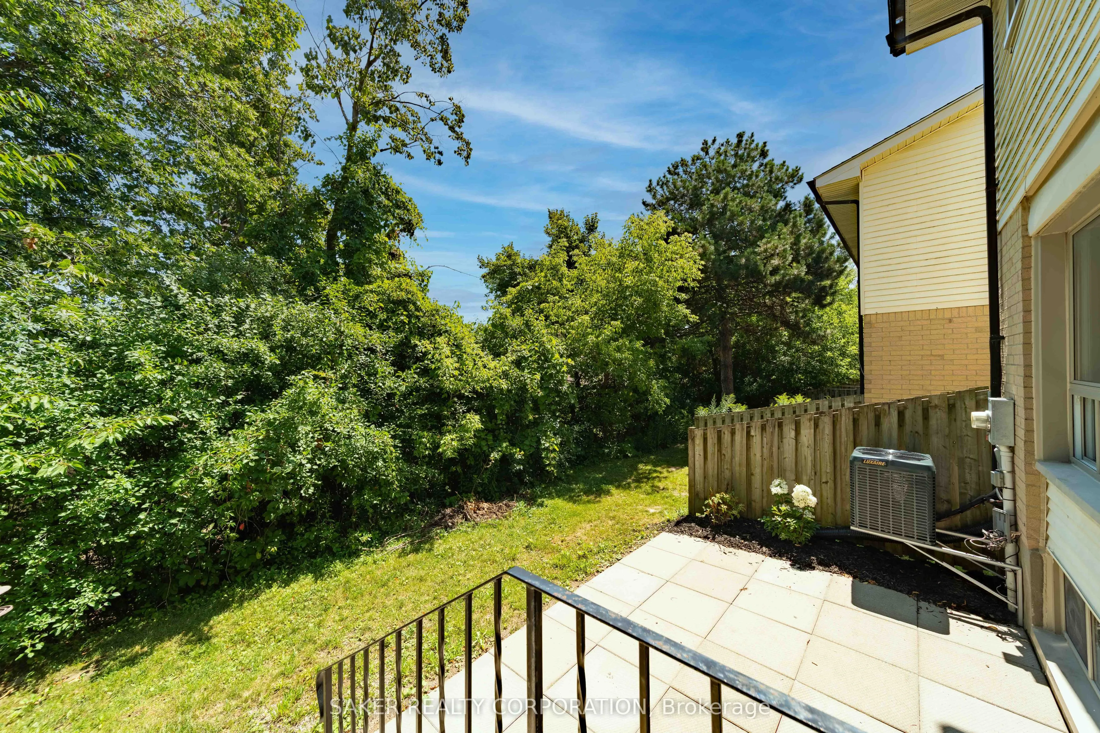 355 Sandringham Crescent #33
