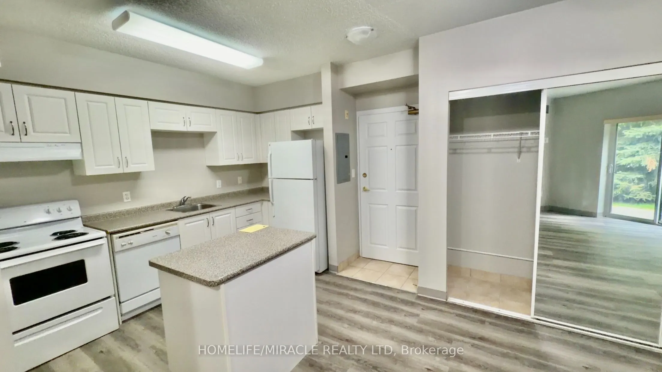 736 Old Albert Street #115