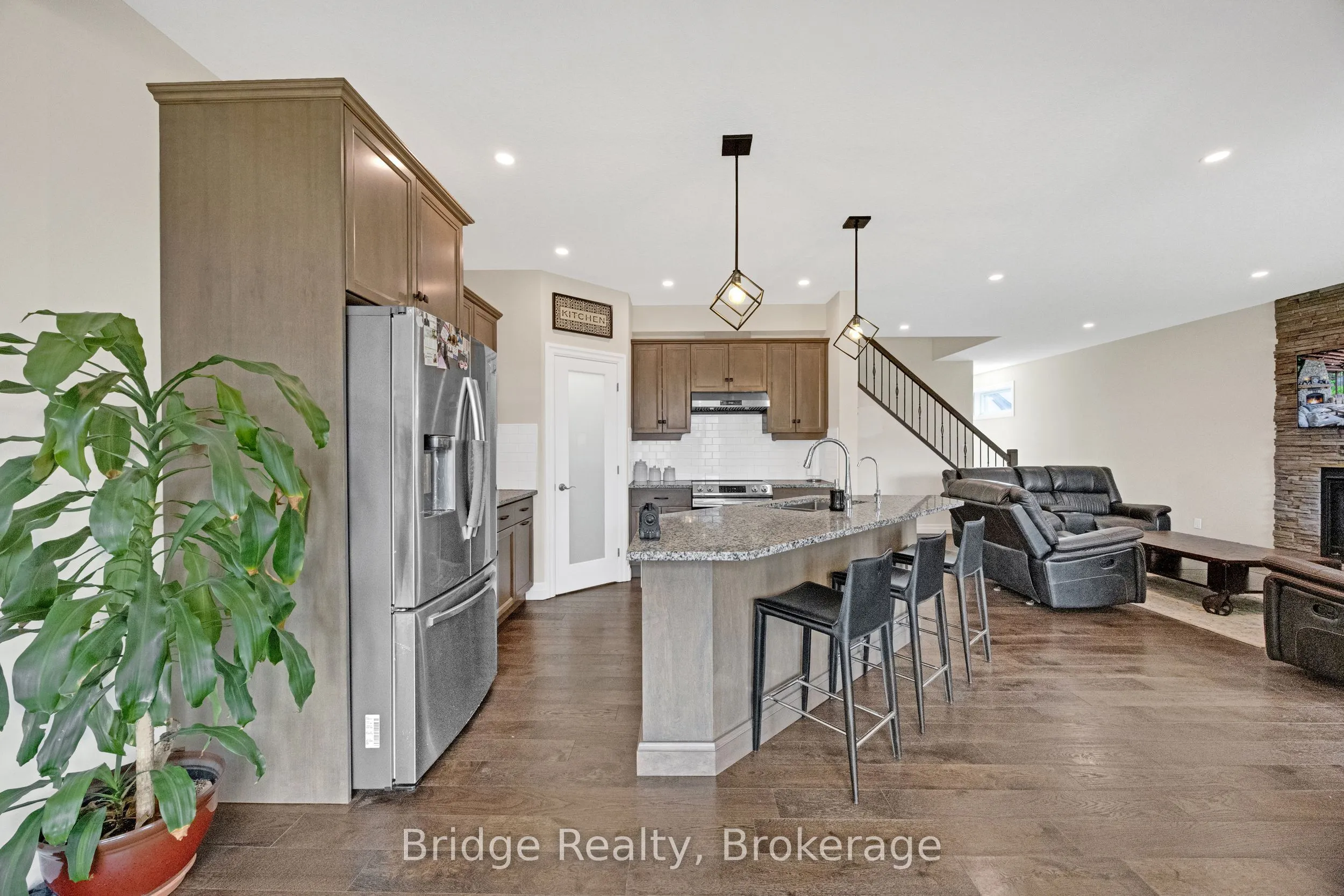 256 Tamarack Boulevard
