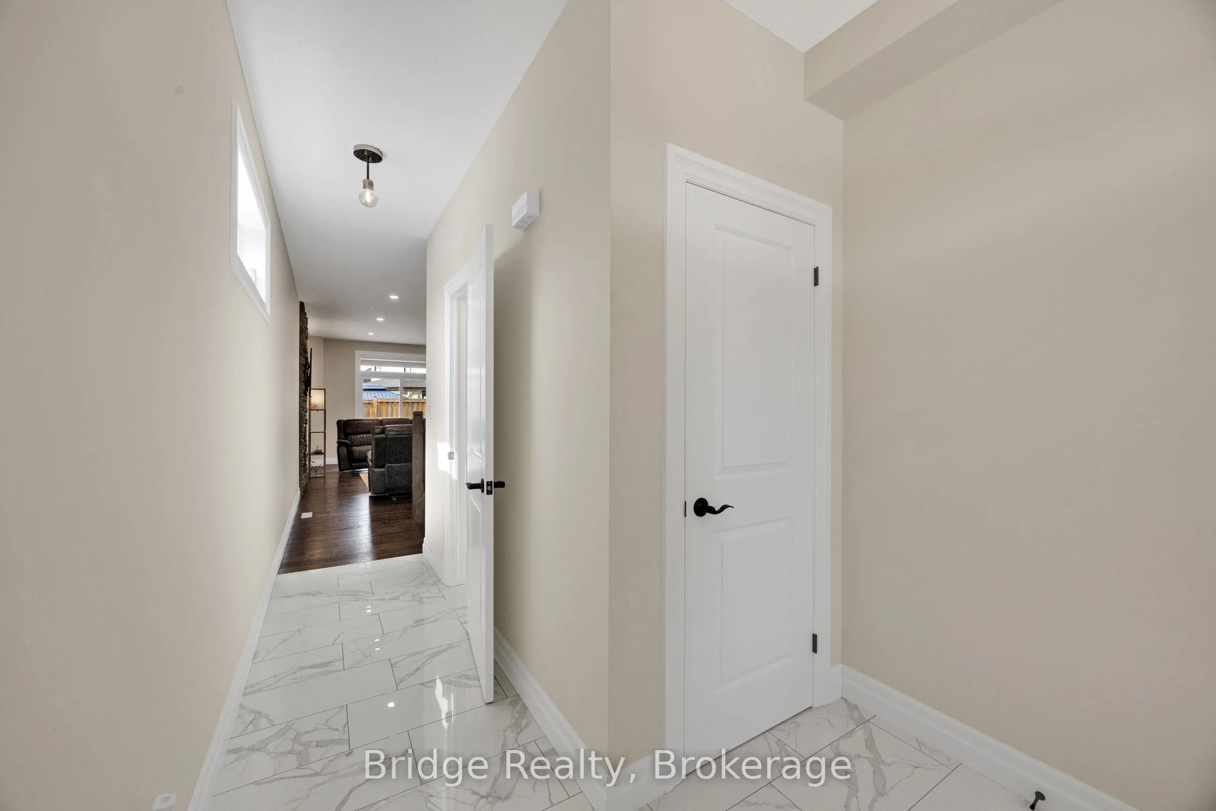 256 Tamarack Boulevard