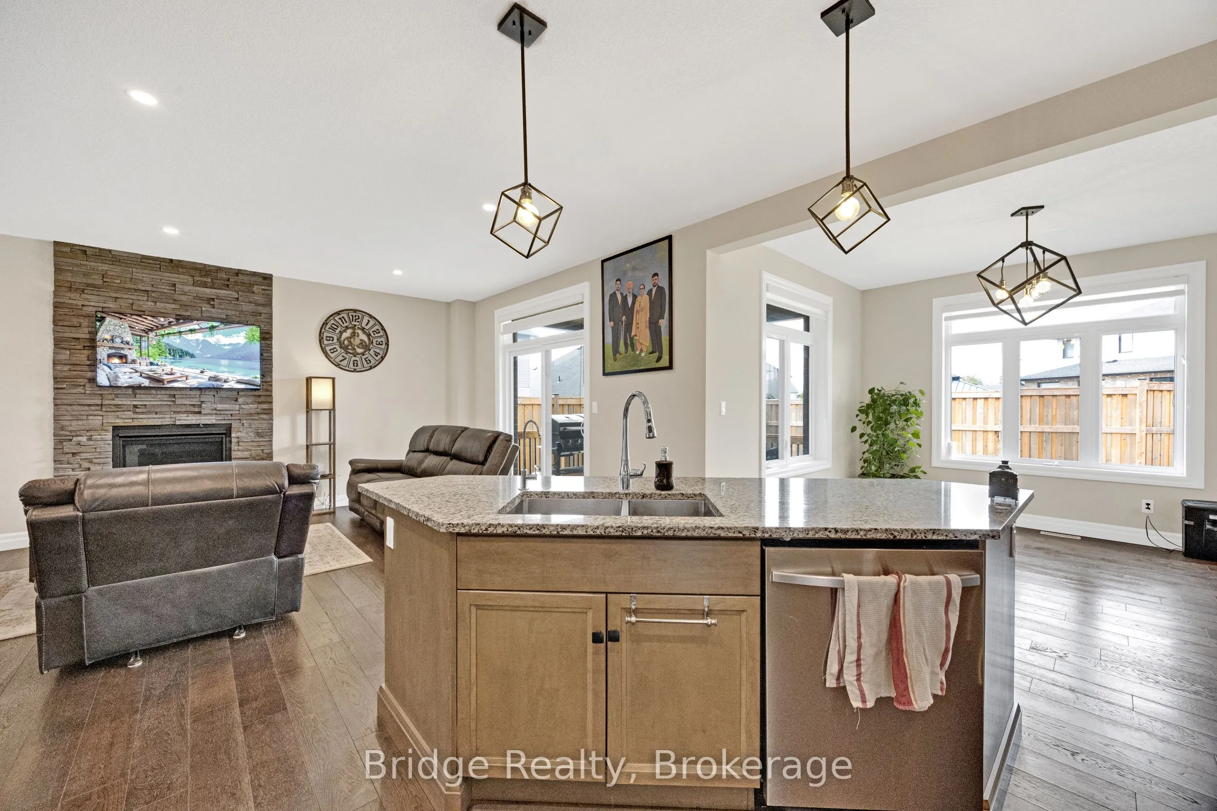 256 Tamarack Boulevard