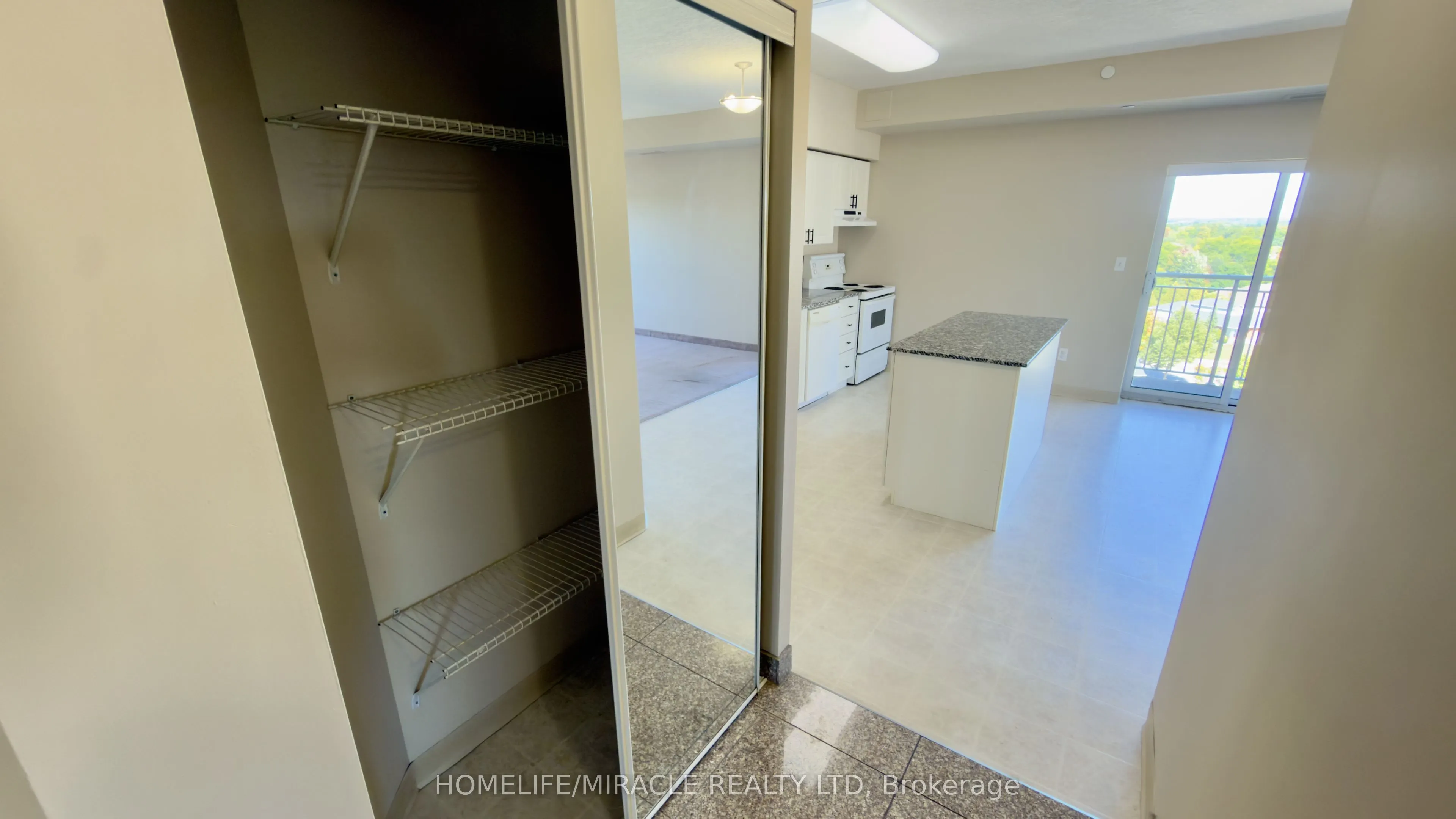 239 Auburn Drive #818