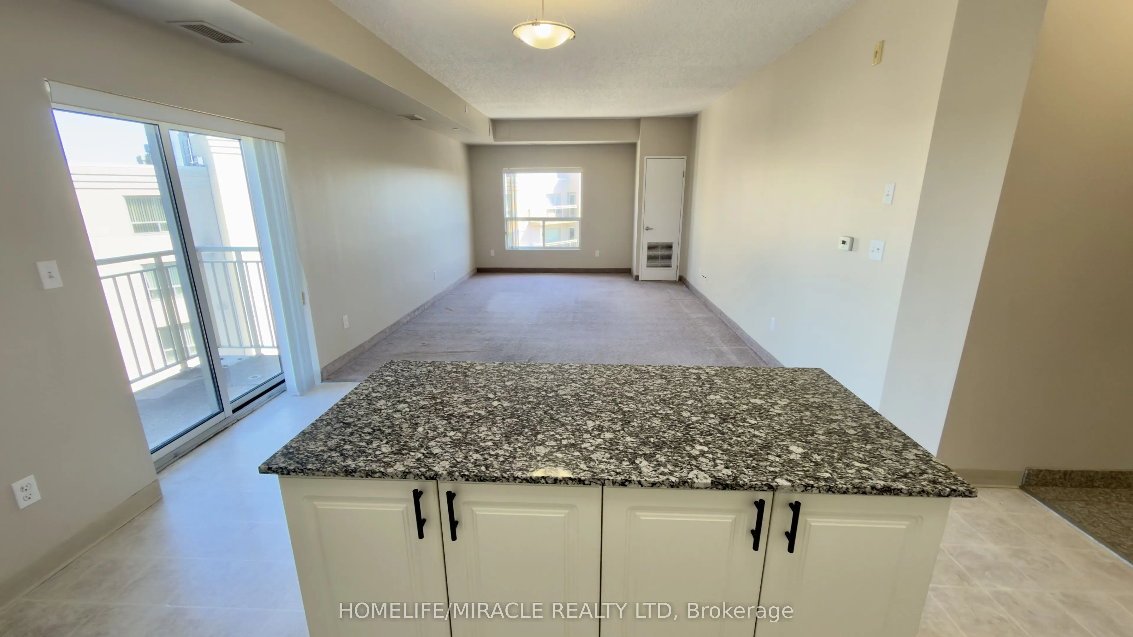 239 Auburn Drive #818
