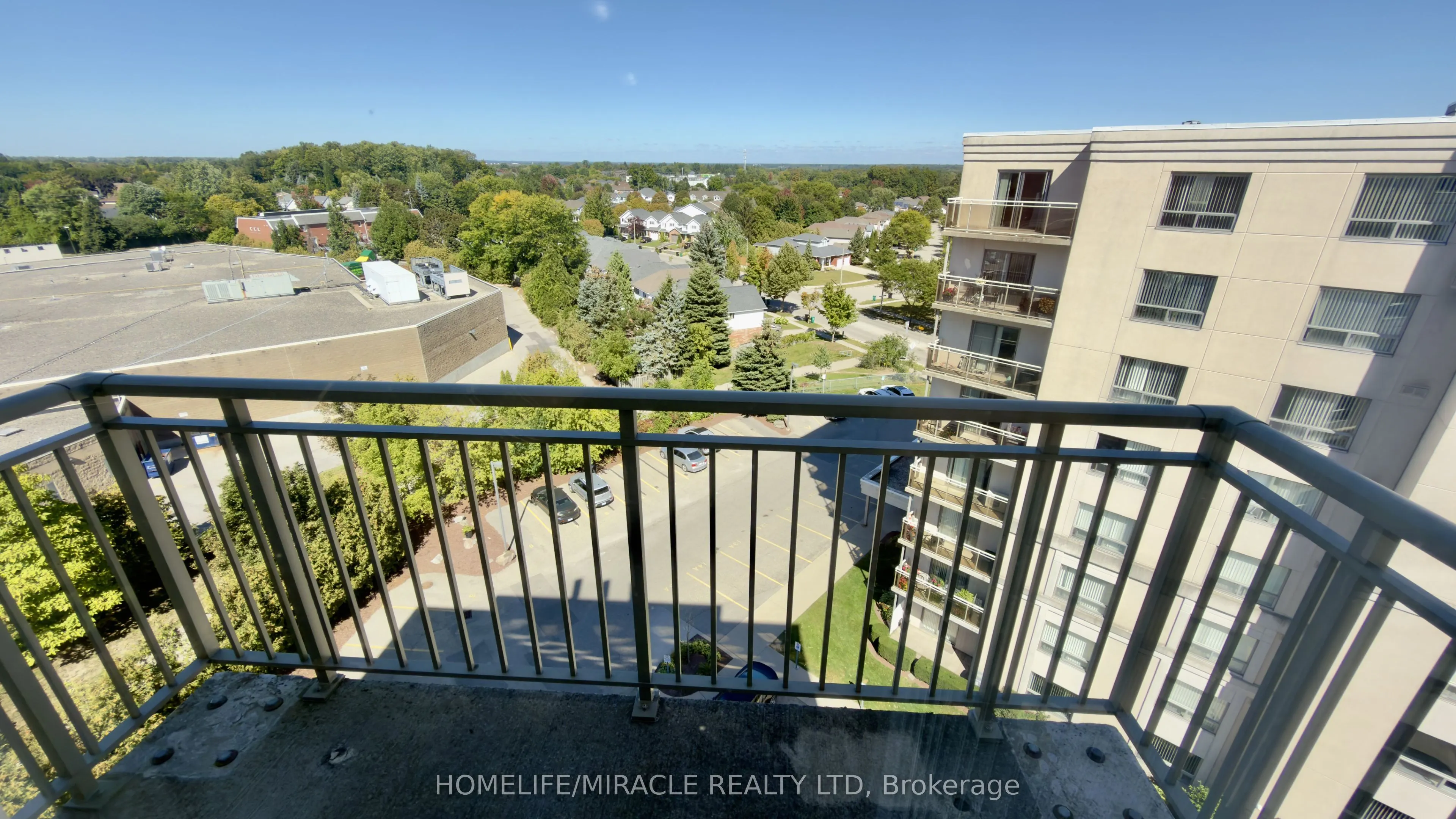239 Auburn Drive #818