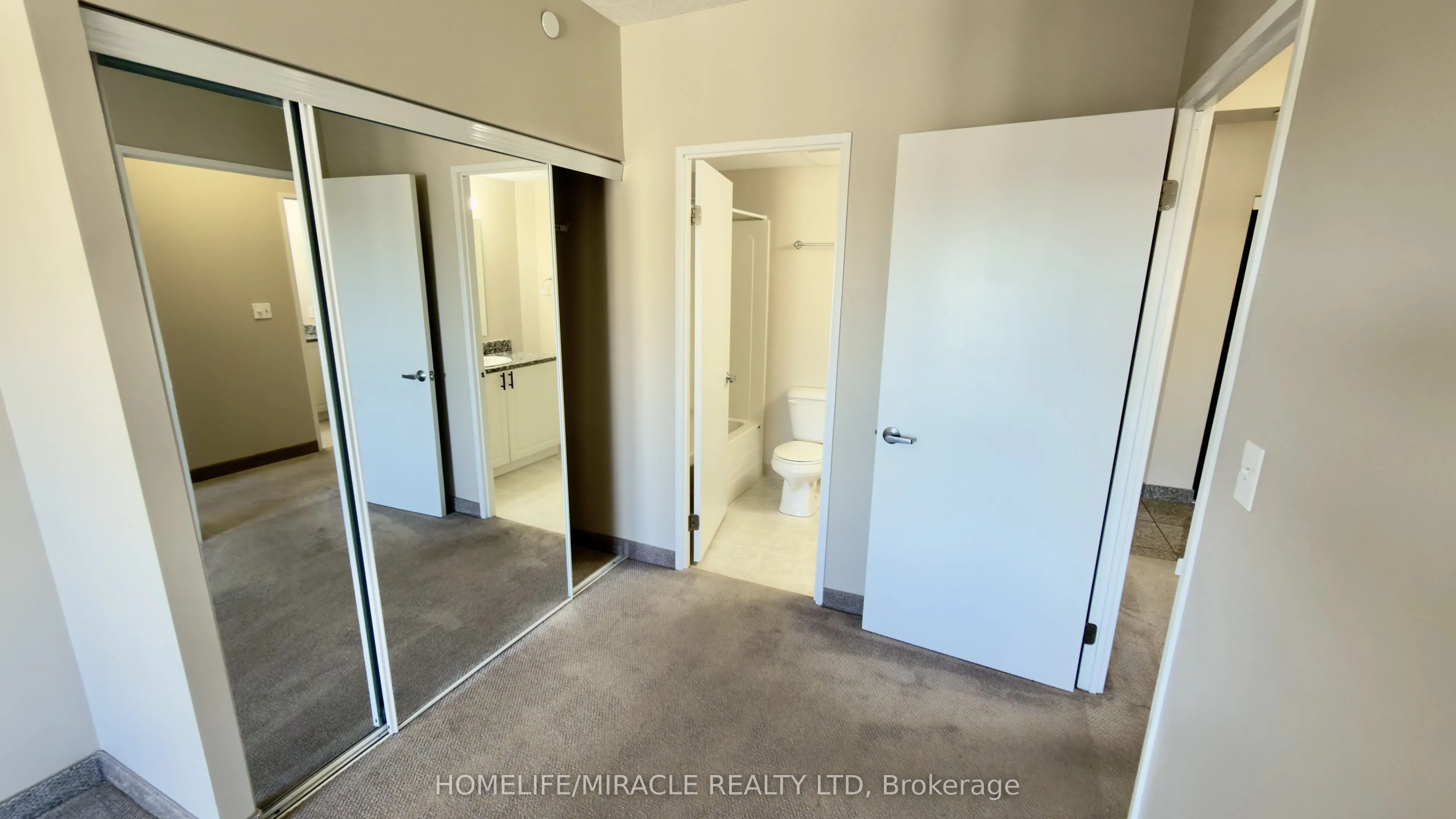 239 Auburn Drive #818