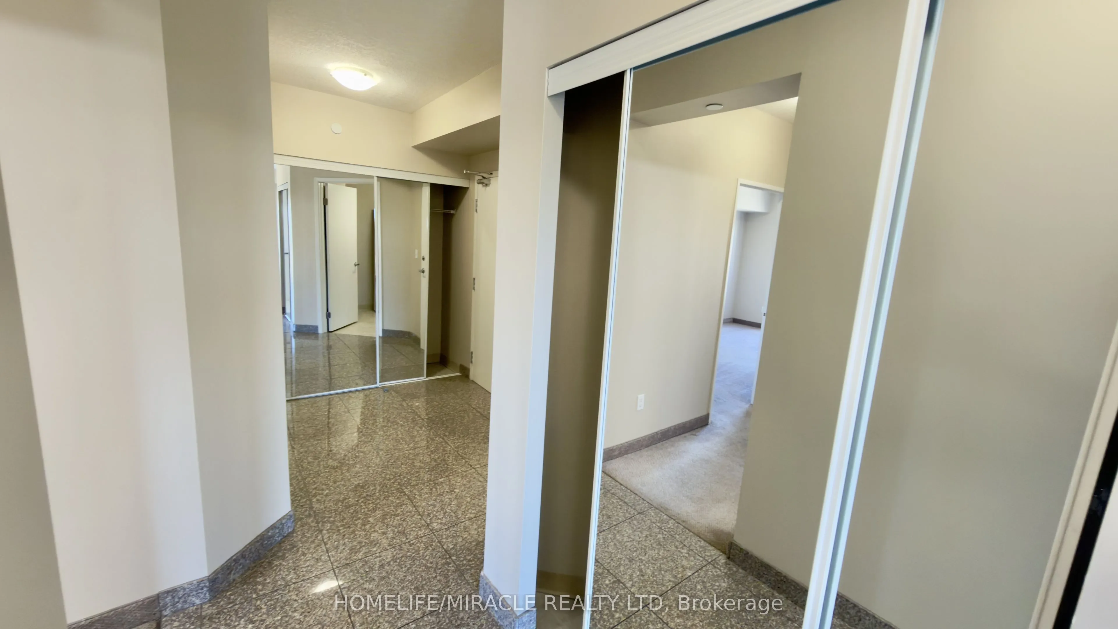 239 Auburn Drive #818