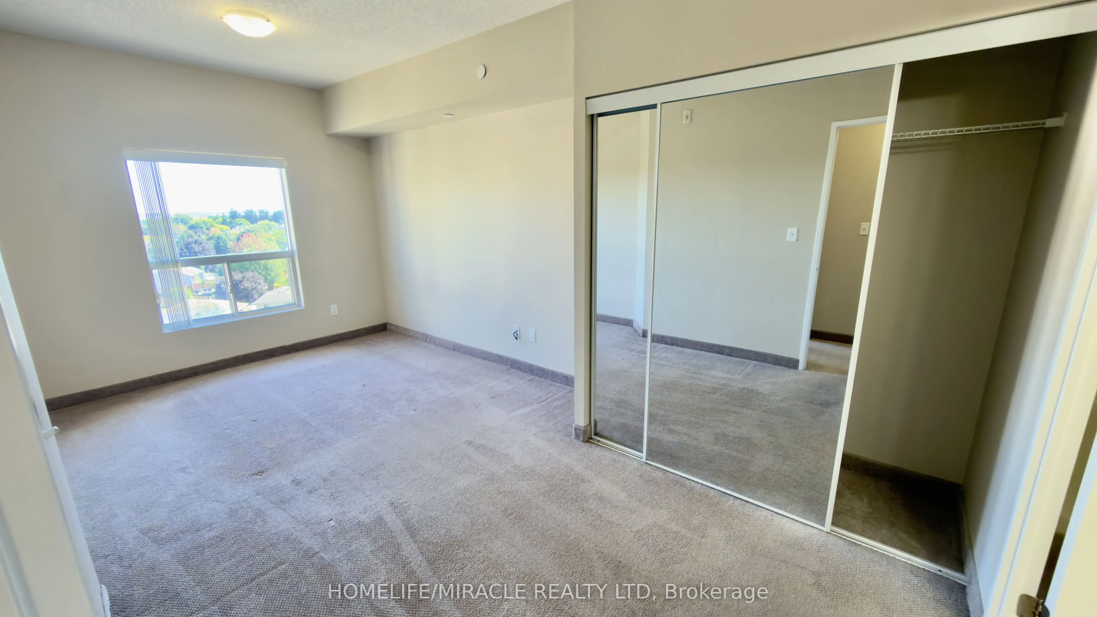 239 Auburn Drive #818