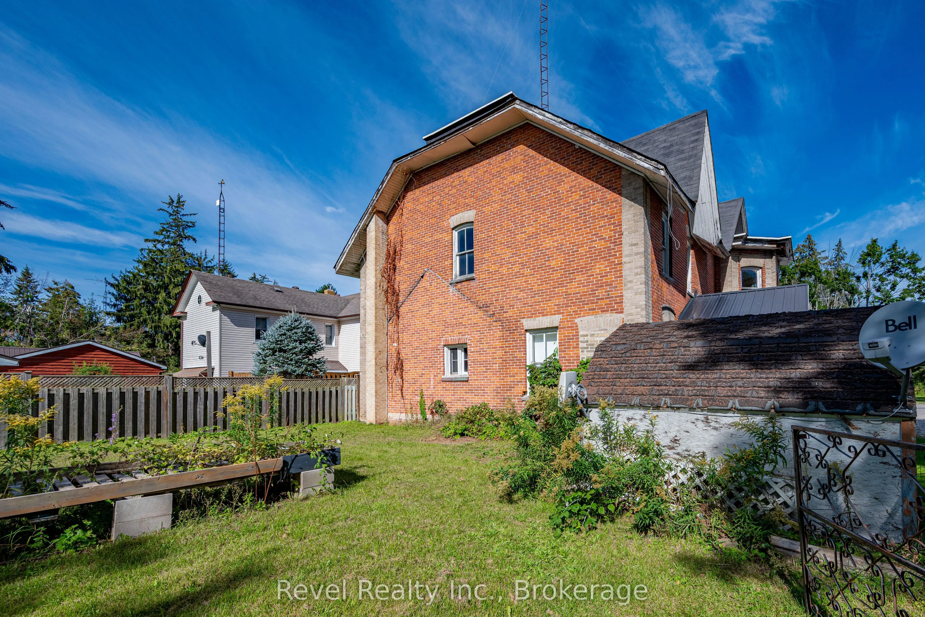1014 Portage Road