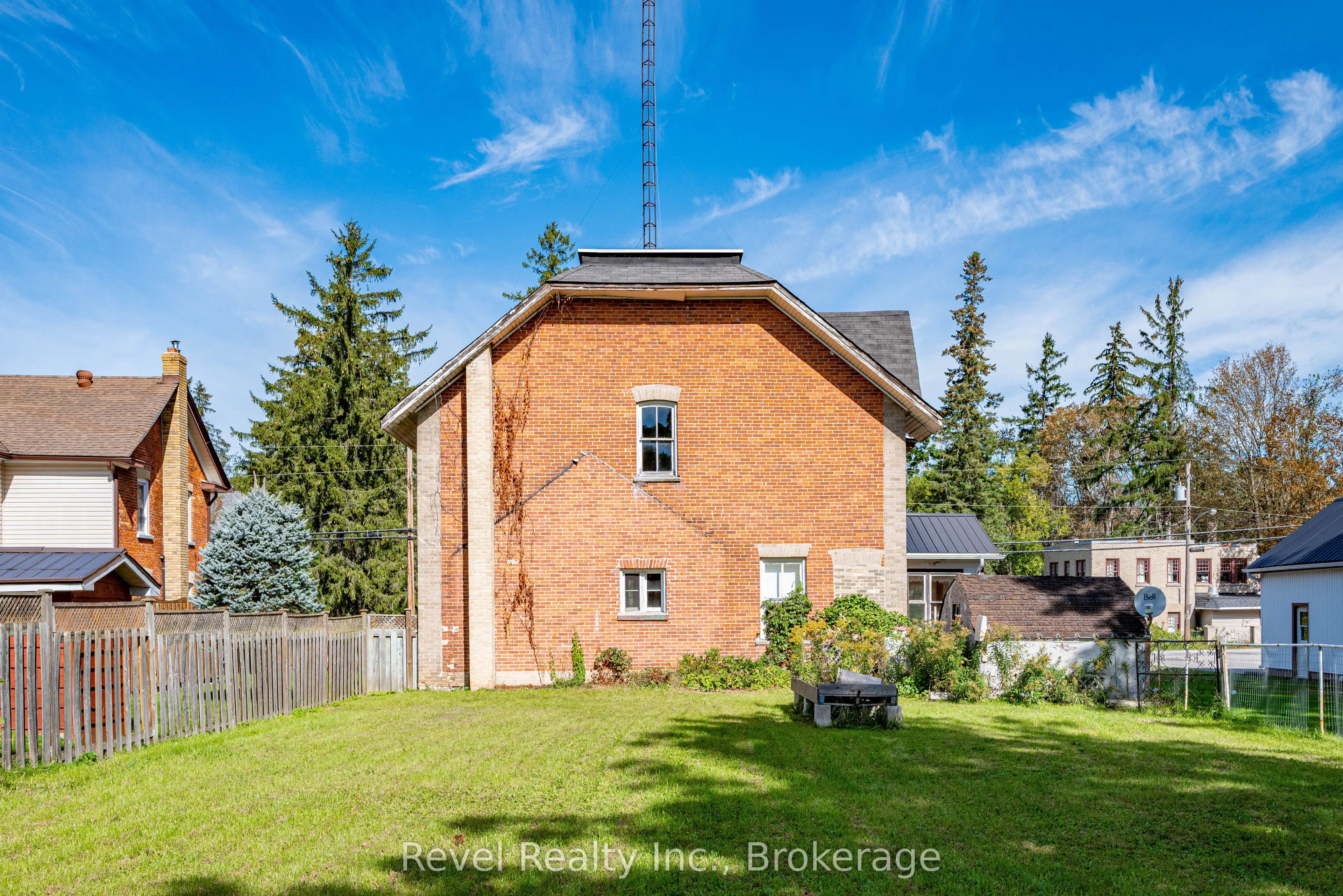 1014 Portage Road