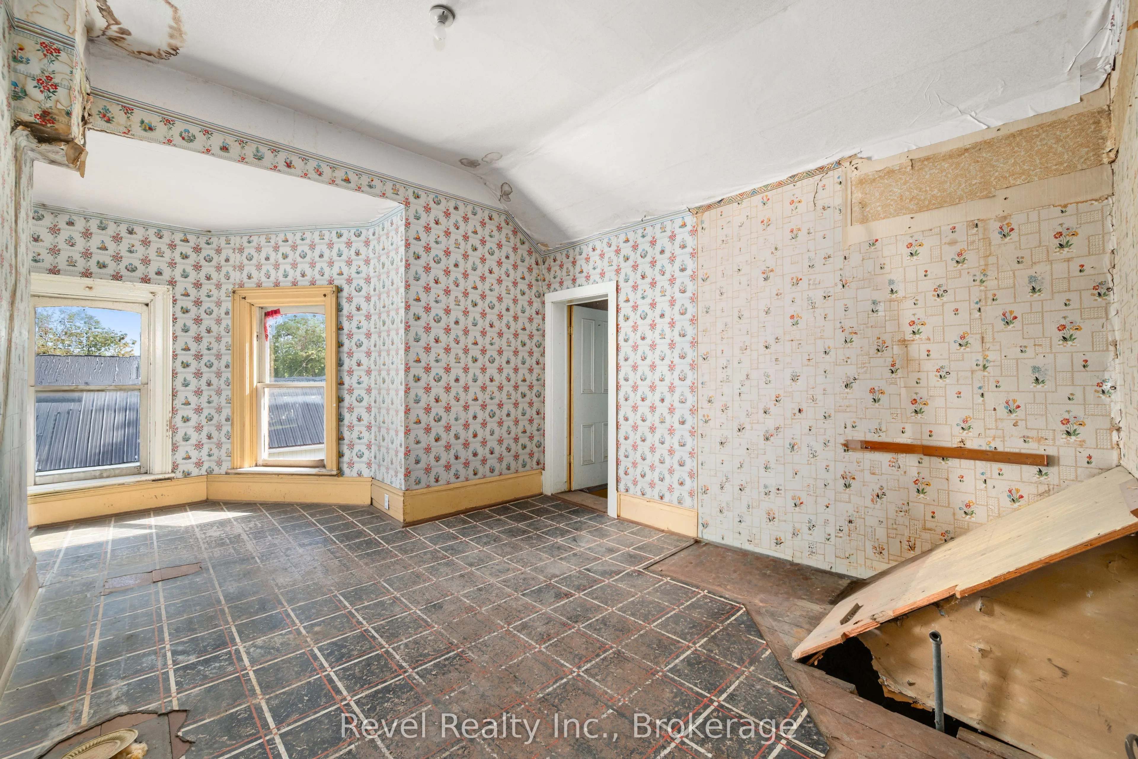 1014 Portage Road