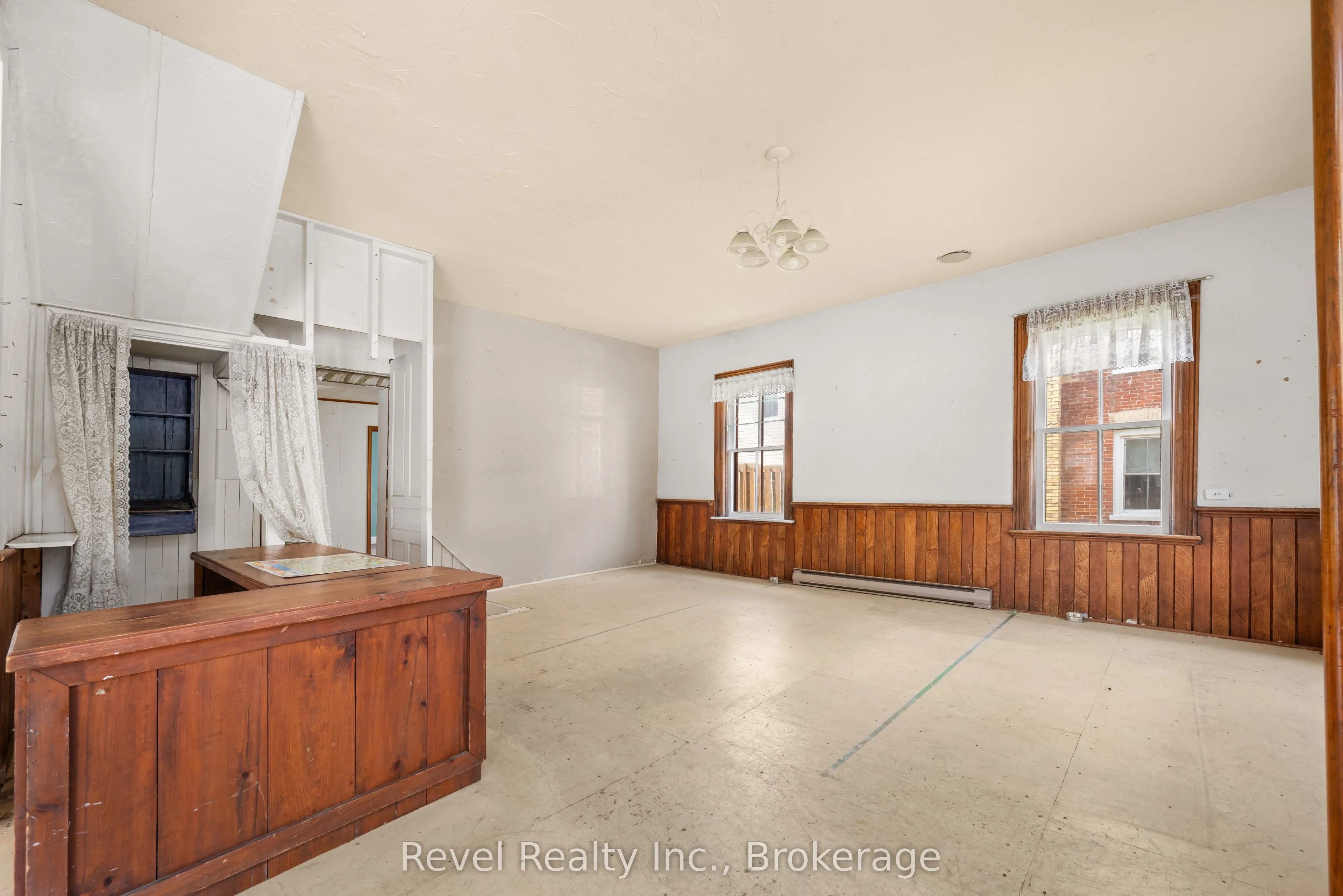 1014 Portage Road