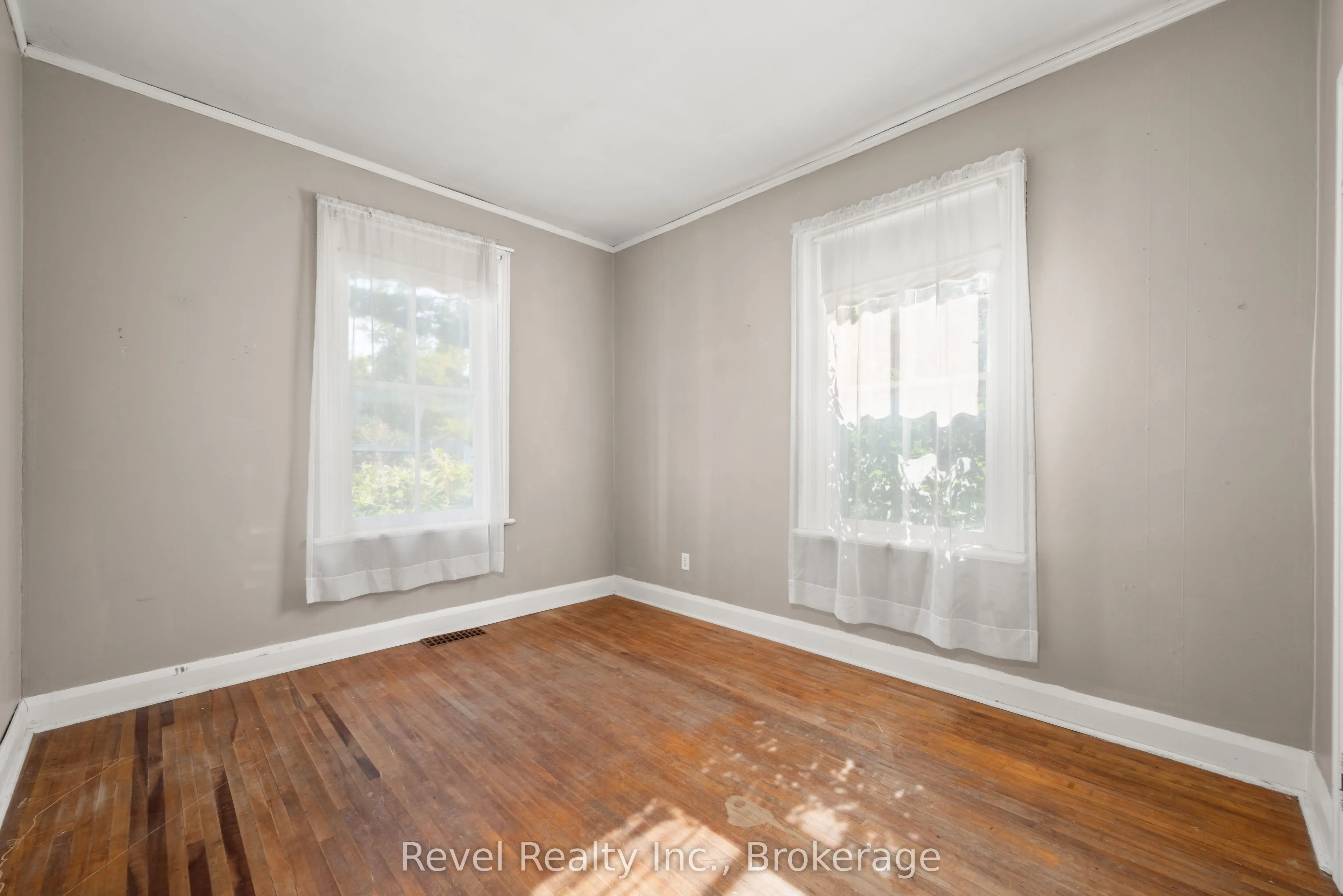 1014 Portage Road