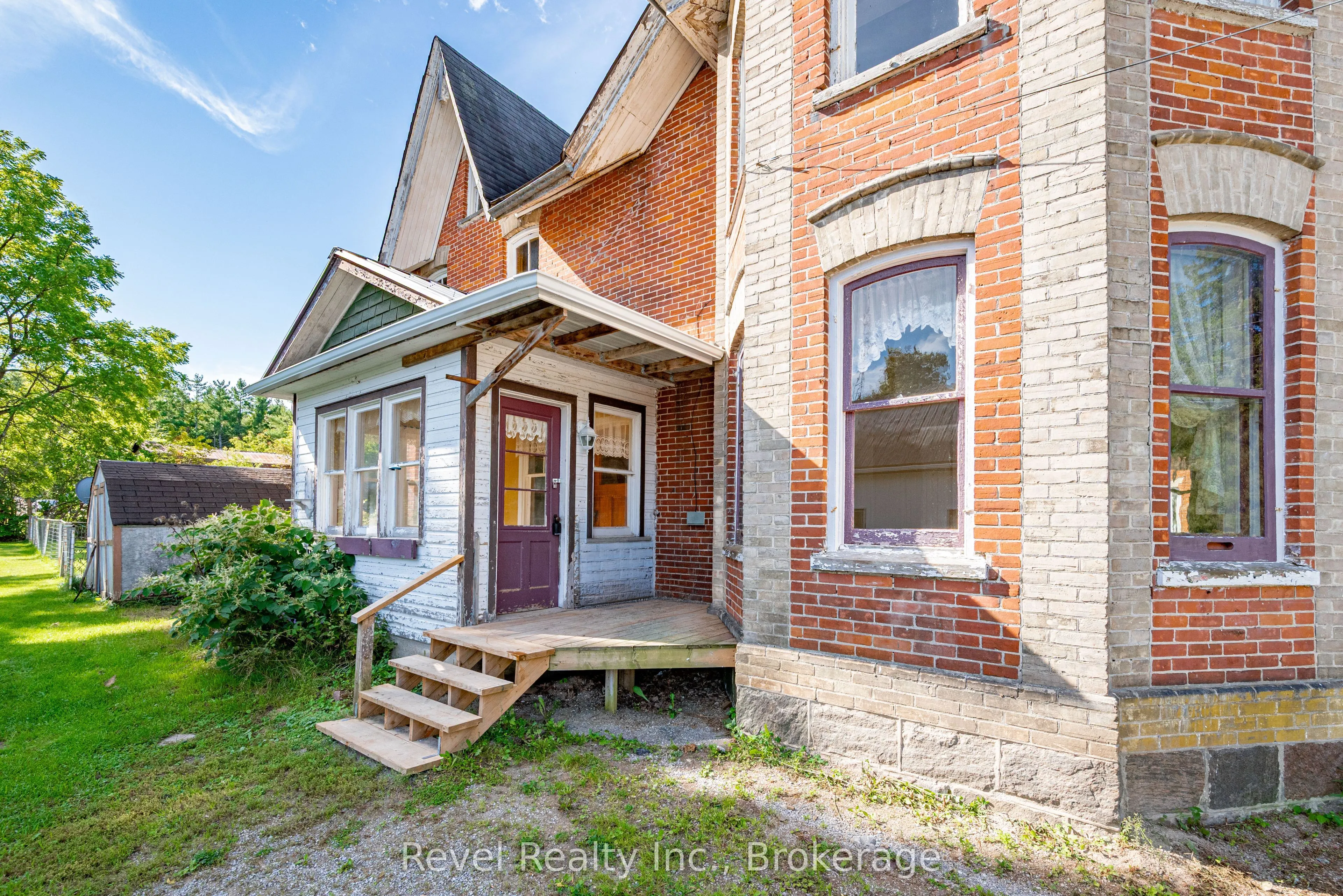 1014 Portage Road