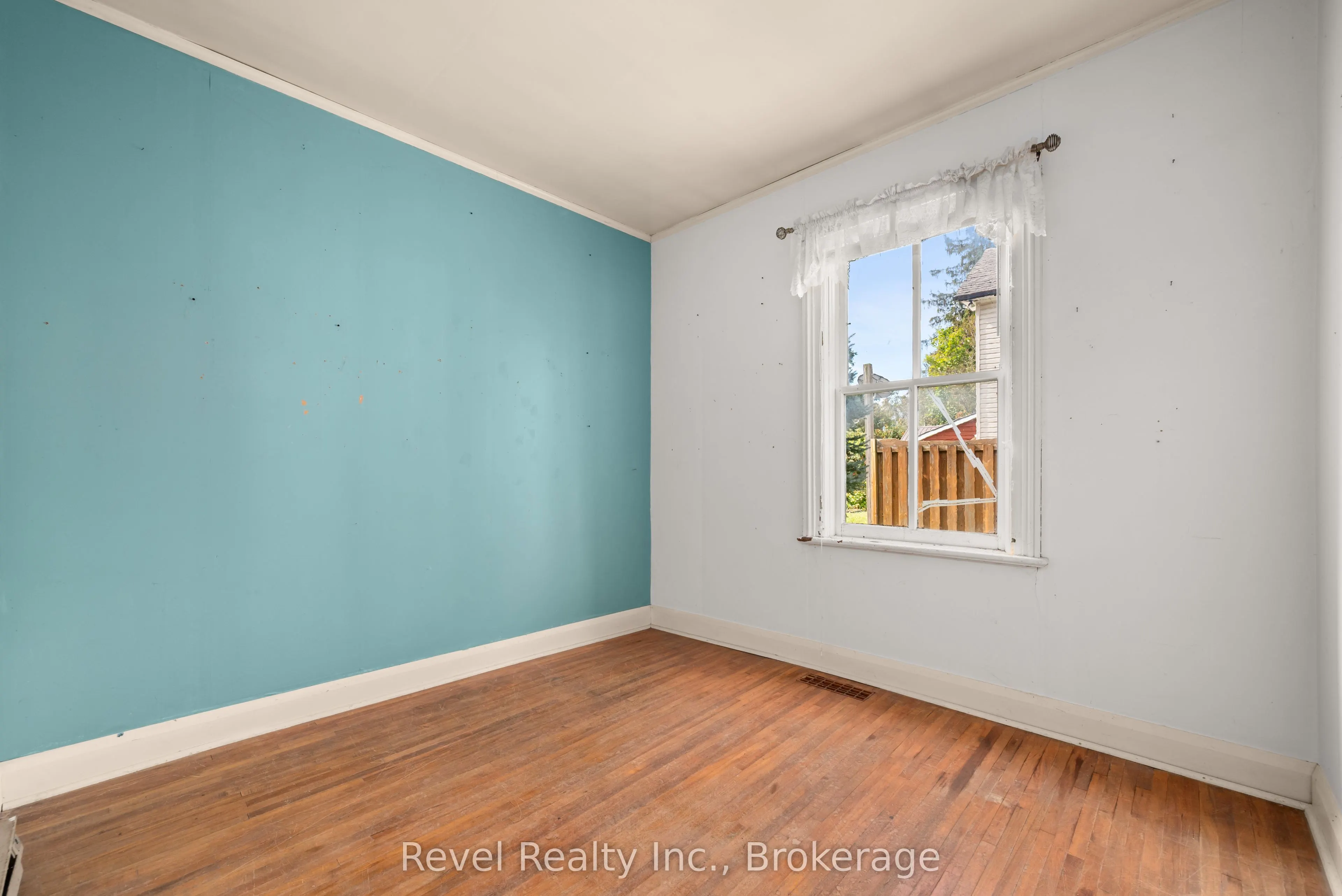 1014 Portage Road