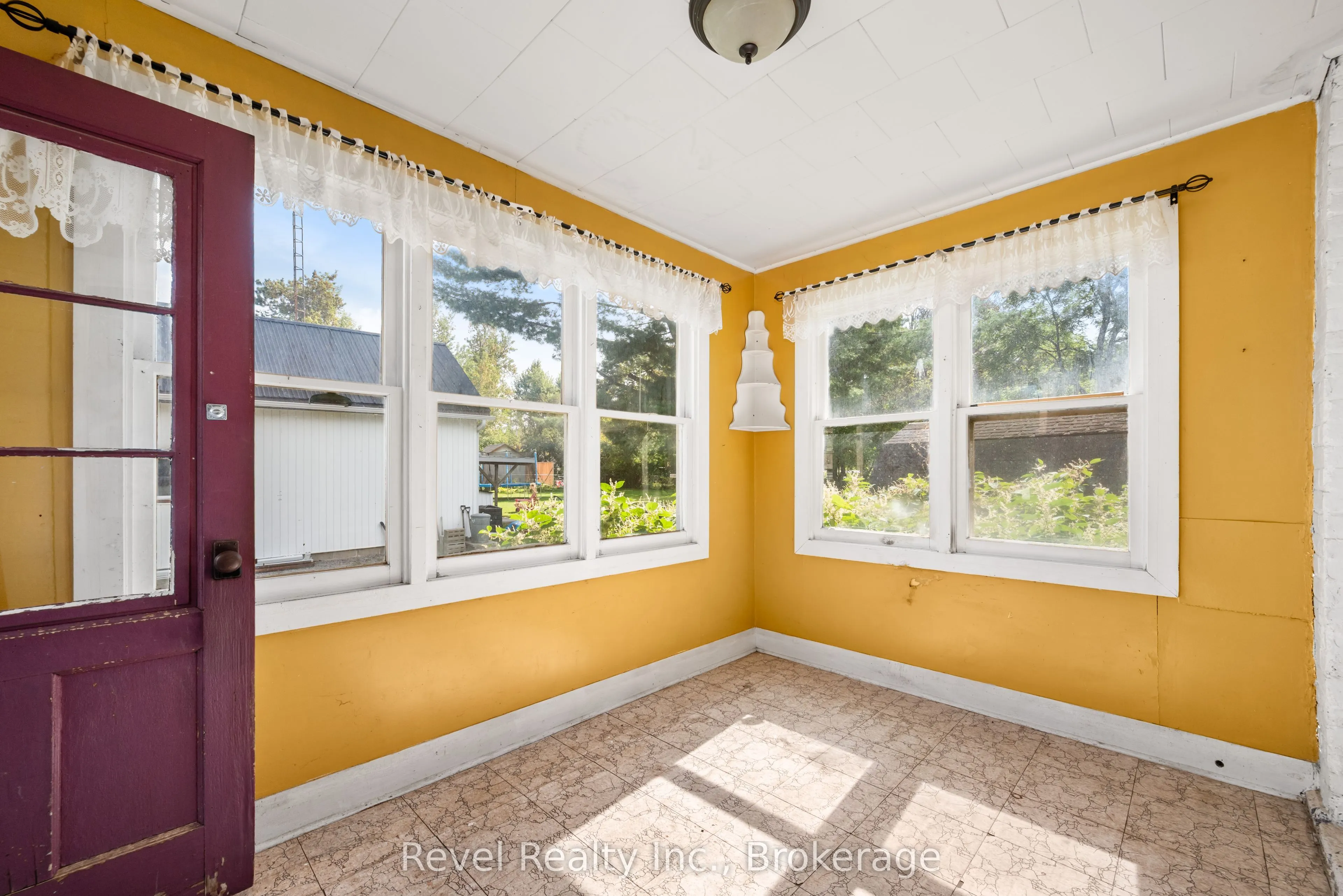 1014 Portage Road