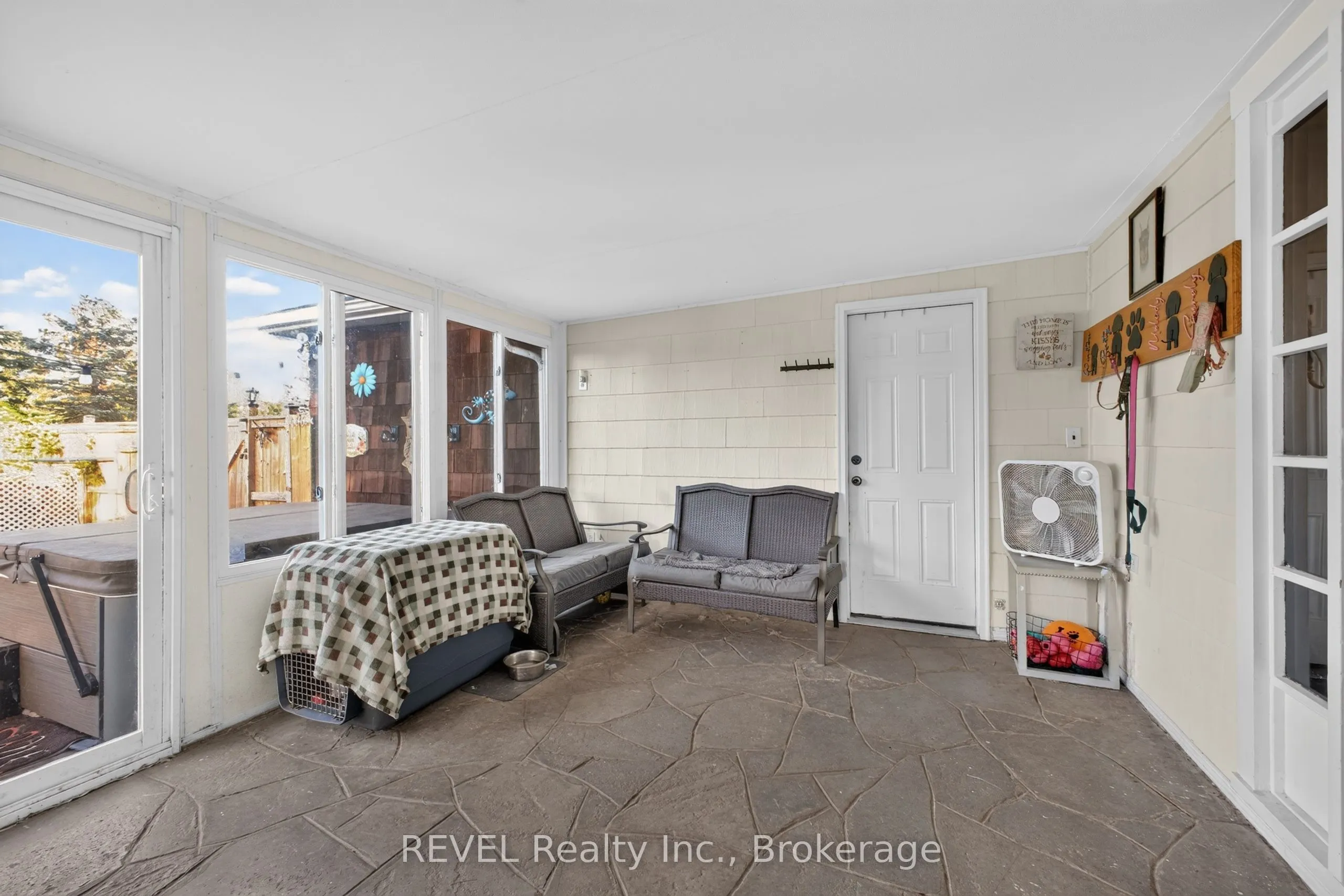 2631 Thompson Road