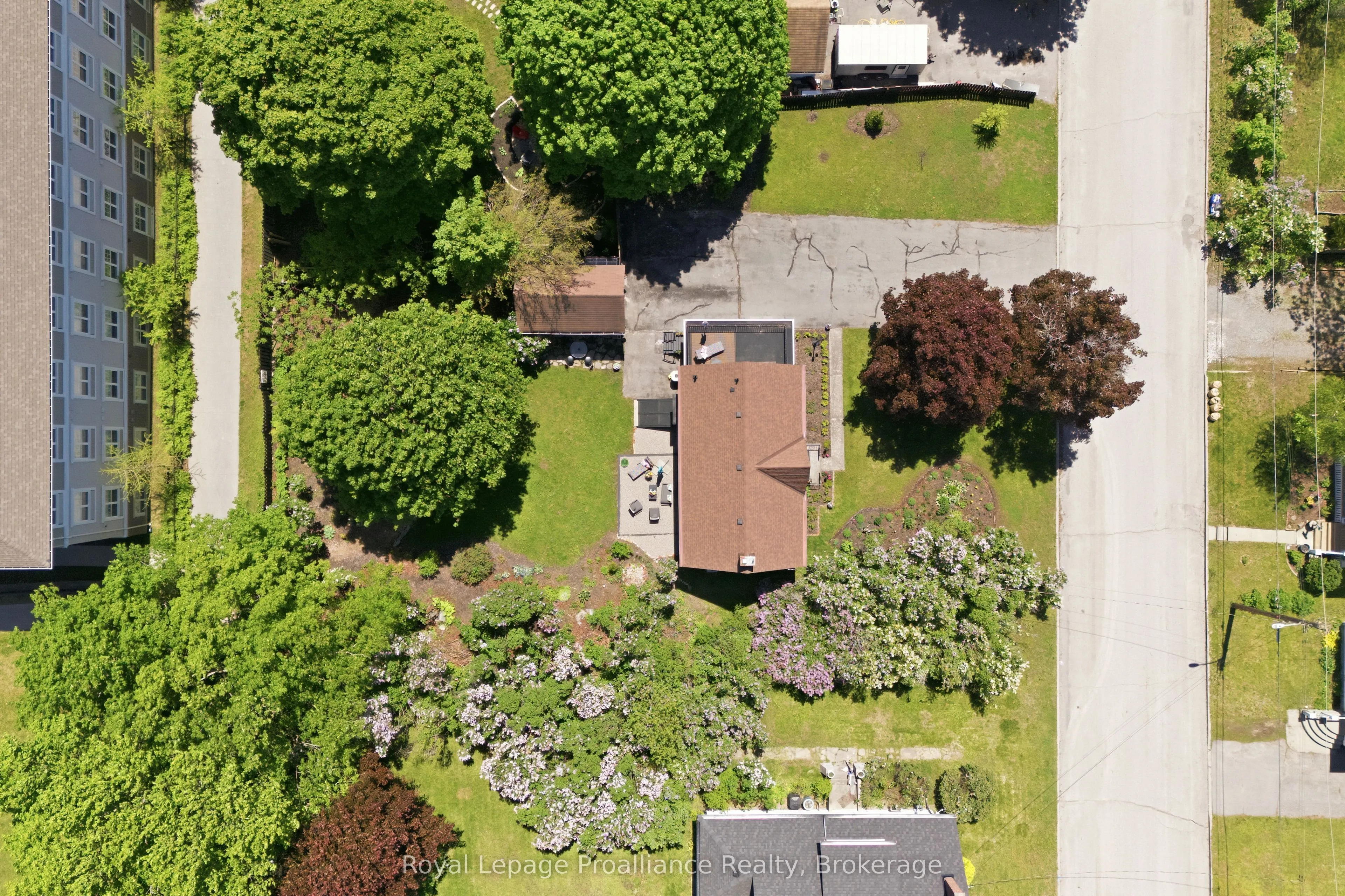 195 Maclellan Avenue