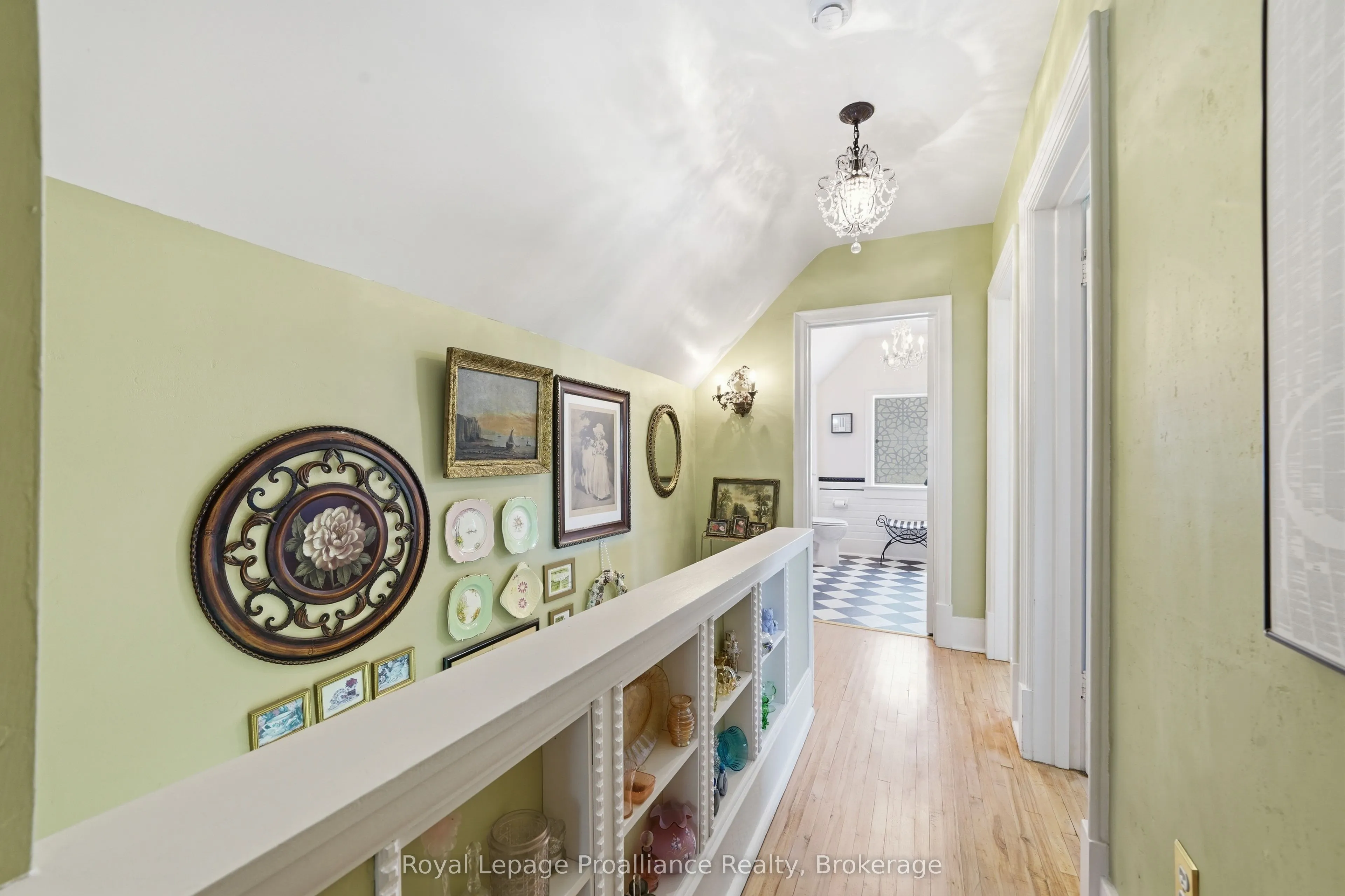 195 Maclellan Avenue