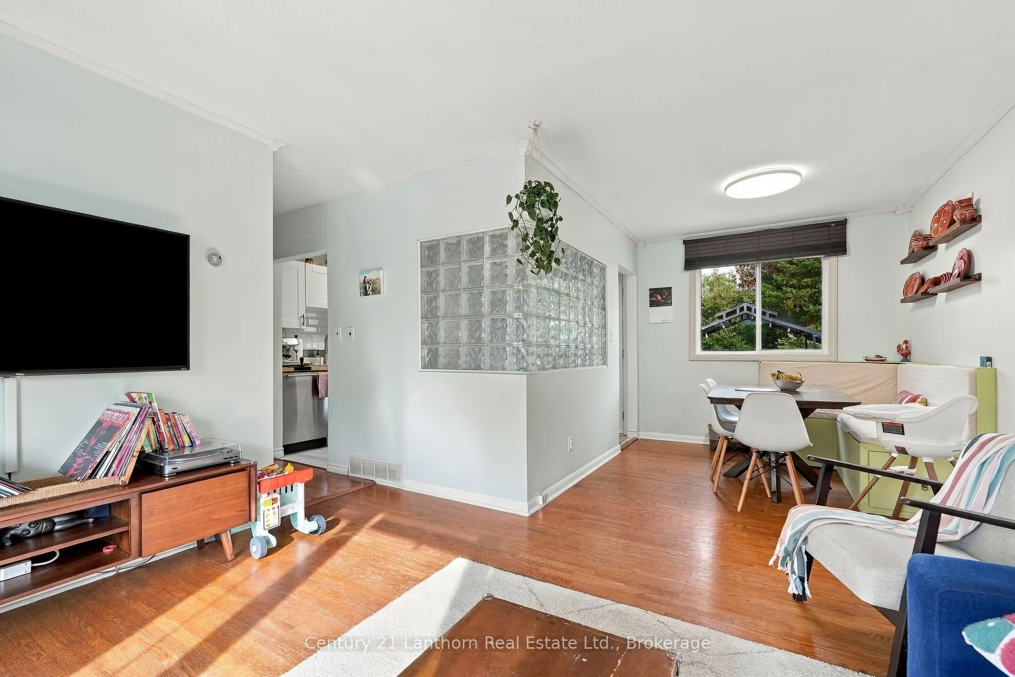 706 Willis Street