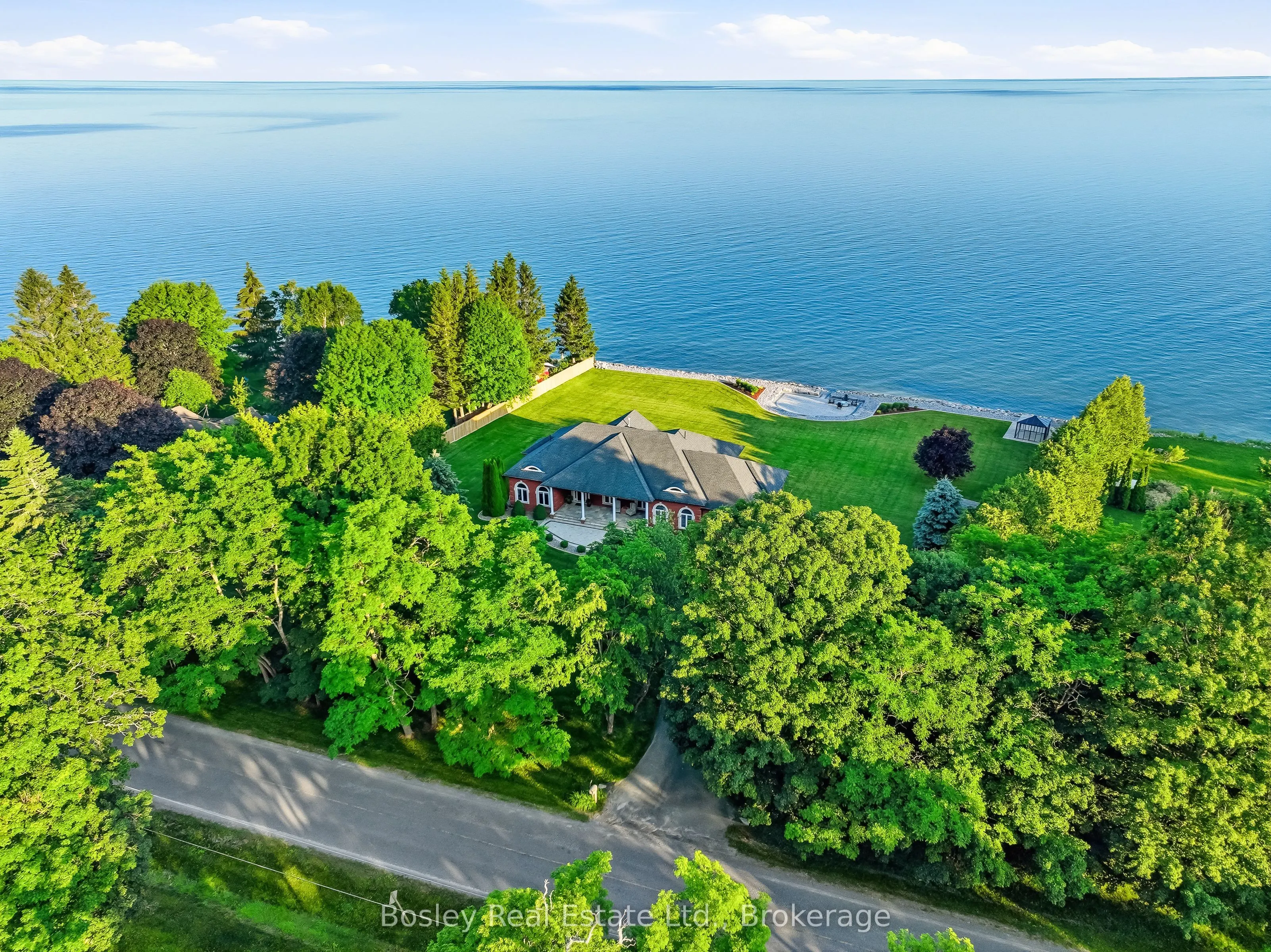 353 Lakeshore Road