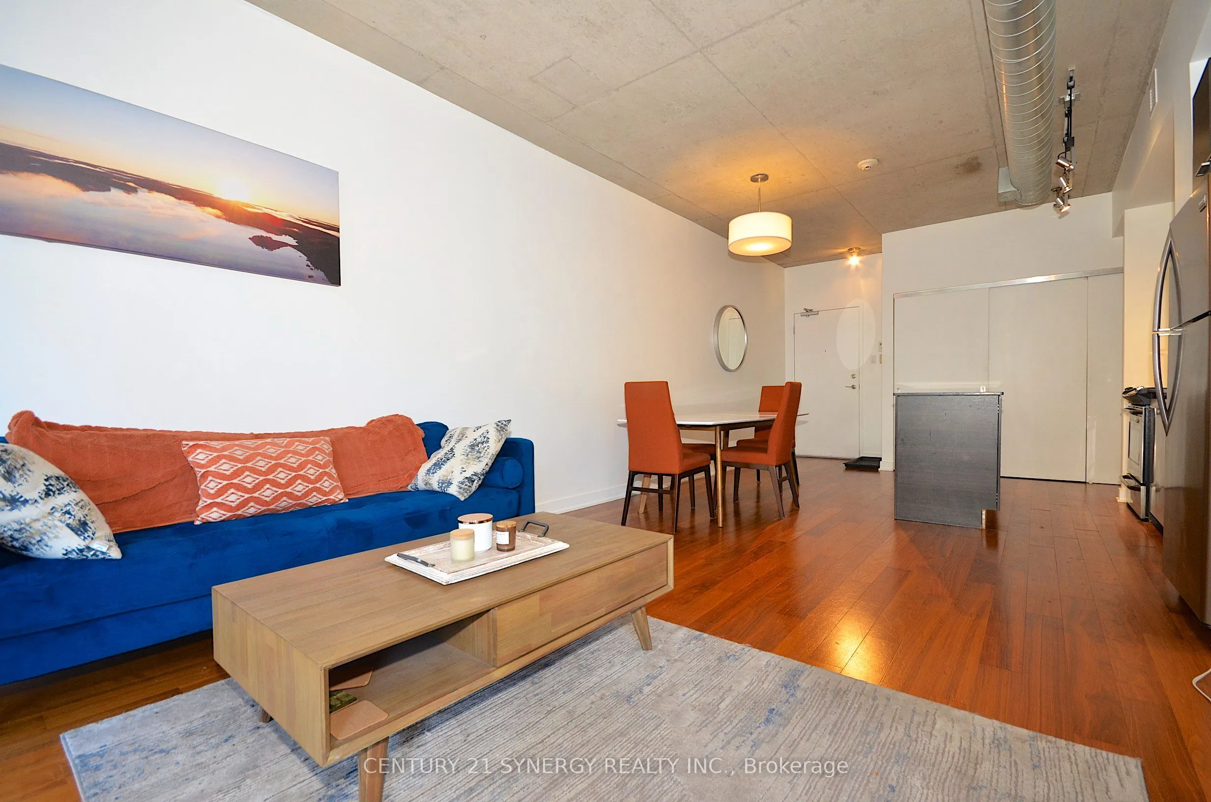 354 Gladstone Avenue #213