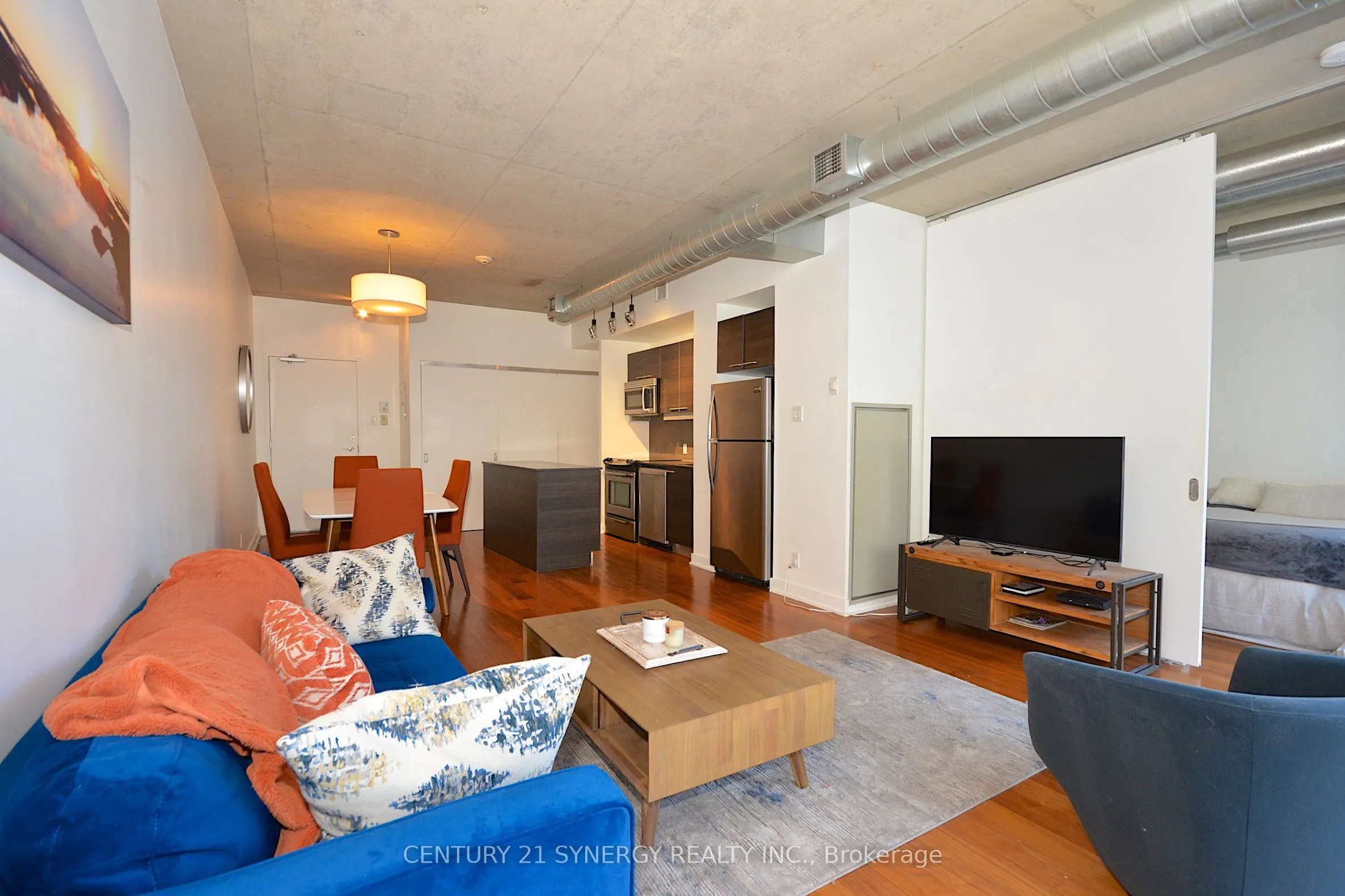 354 Gladstone Avenue #213