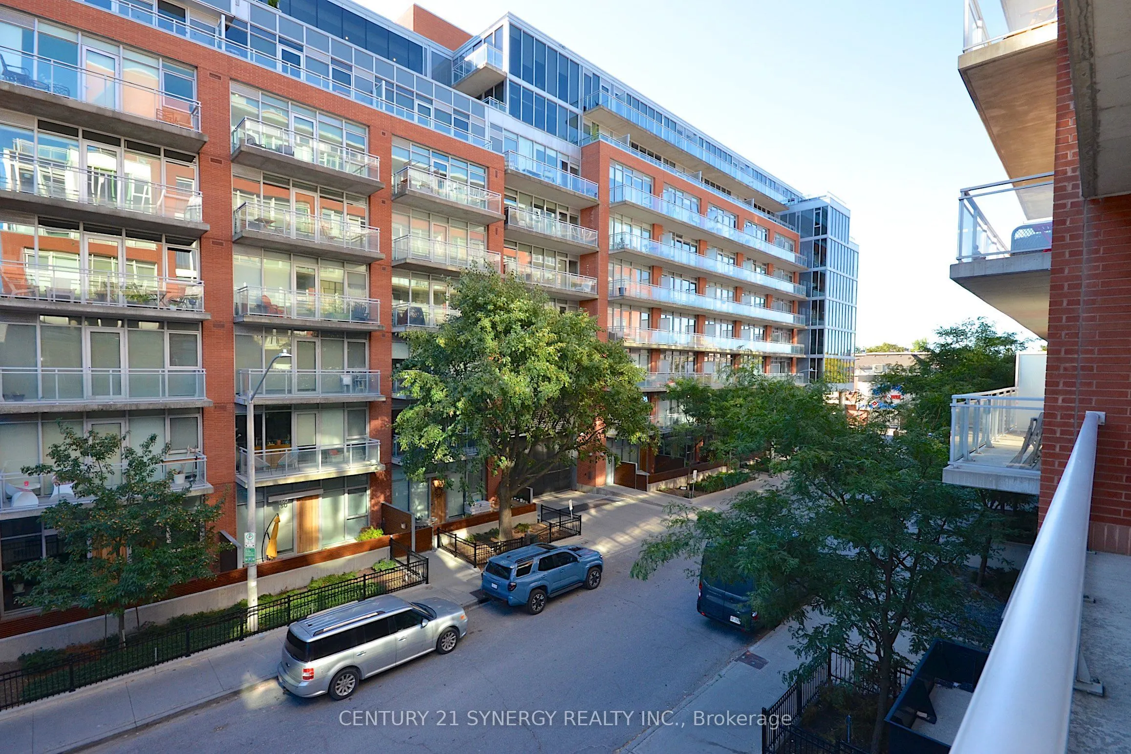 354 Gladstone Avenue #213