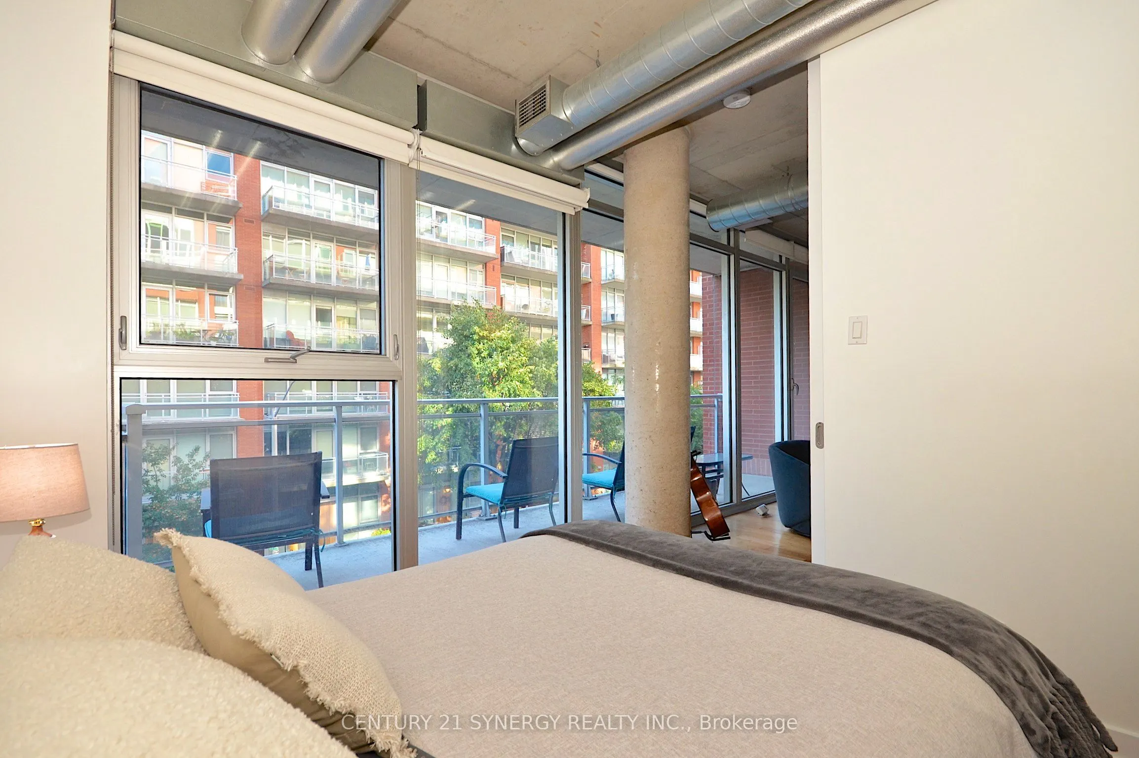 354 Gladstone Avenue #213