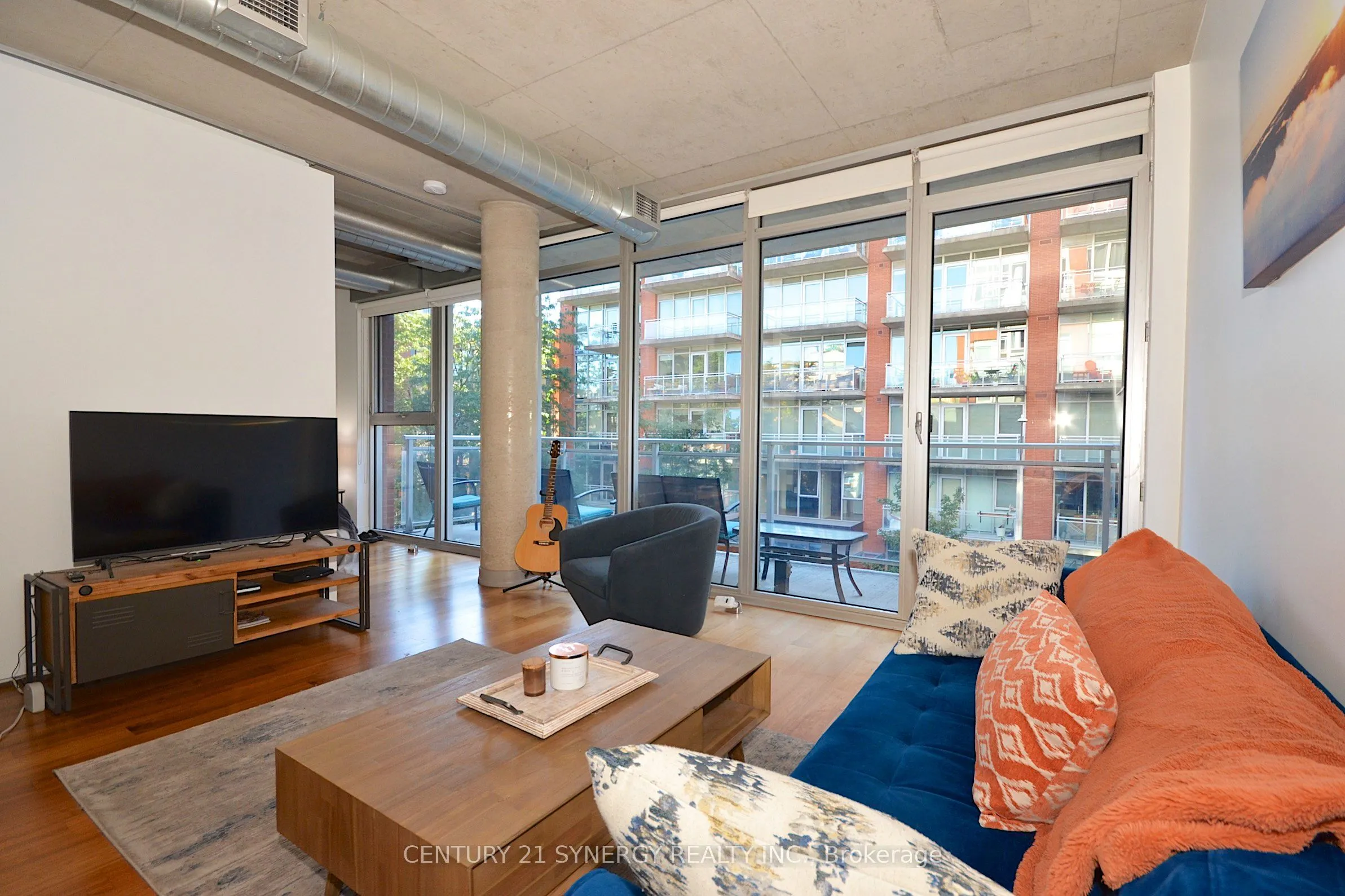 354 Gladstone Avenue #213