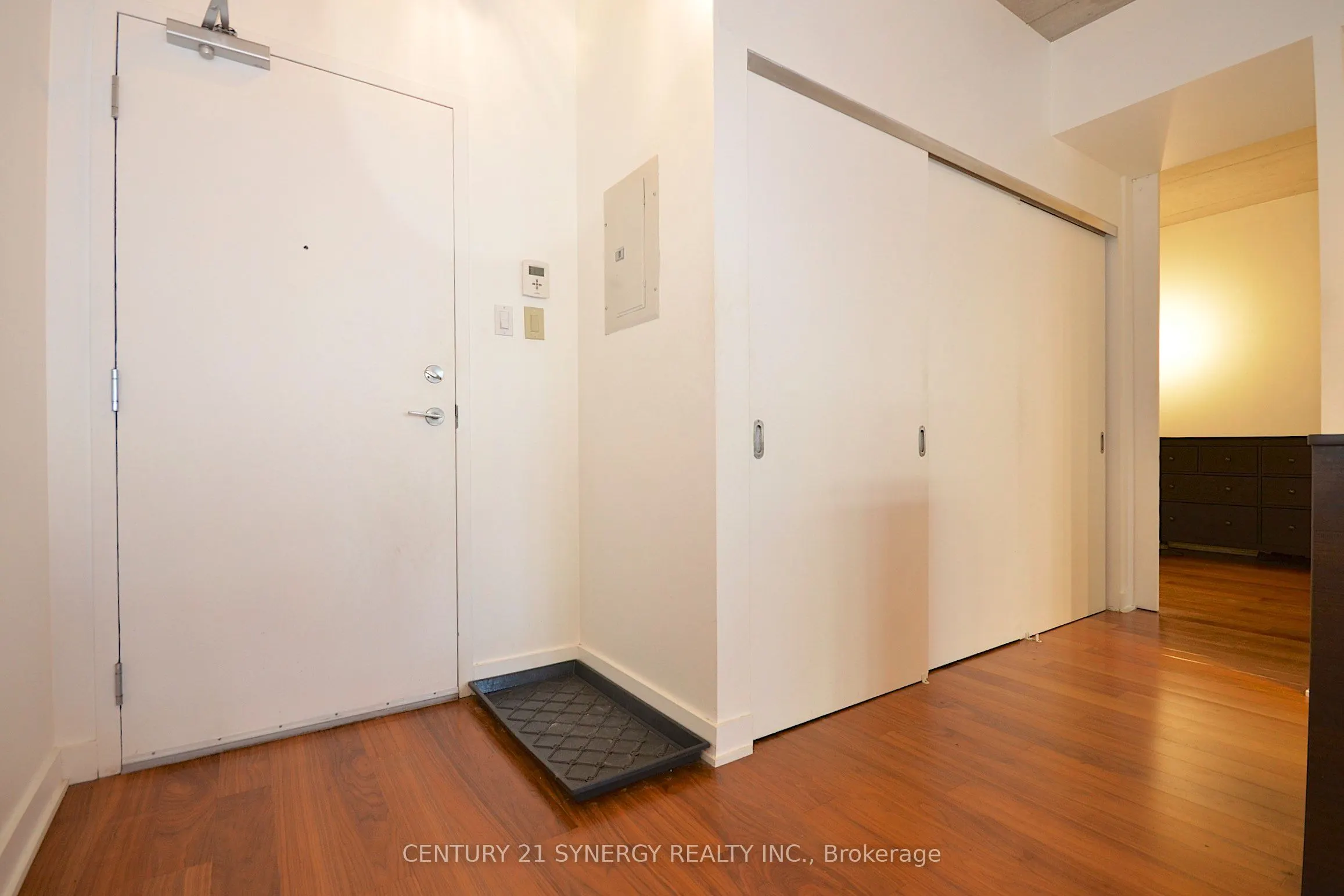 354 Gladstone Avenue #213