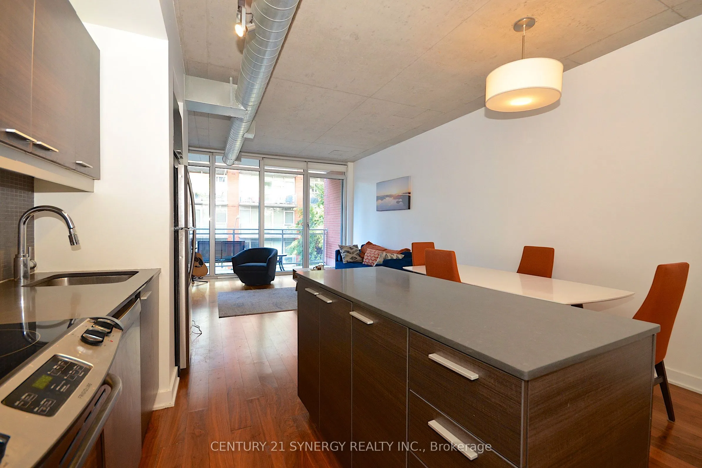 354 Gladstone Avenue #213