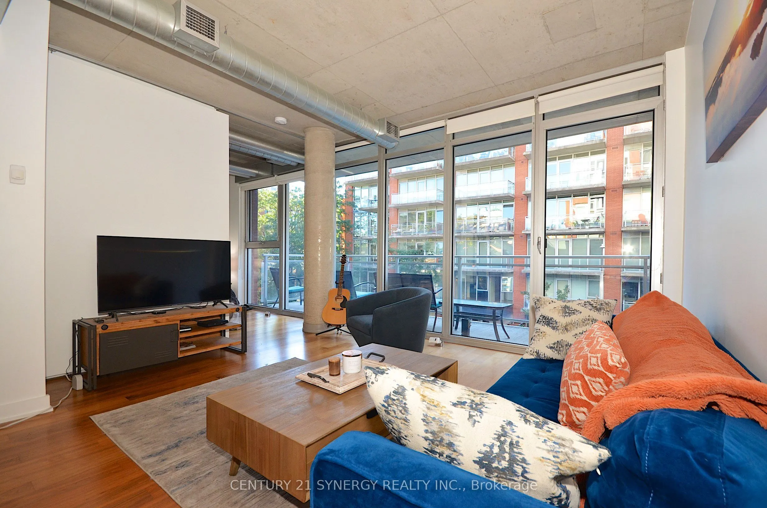 354 Gladstone Avenue #213